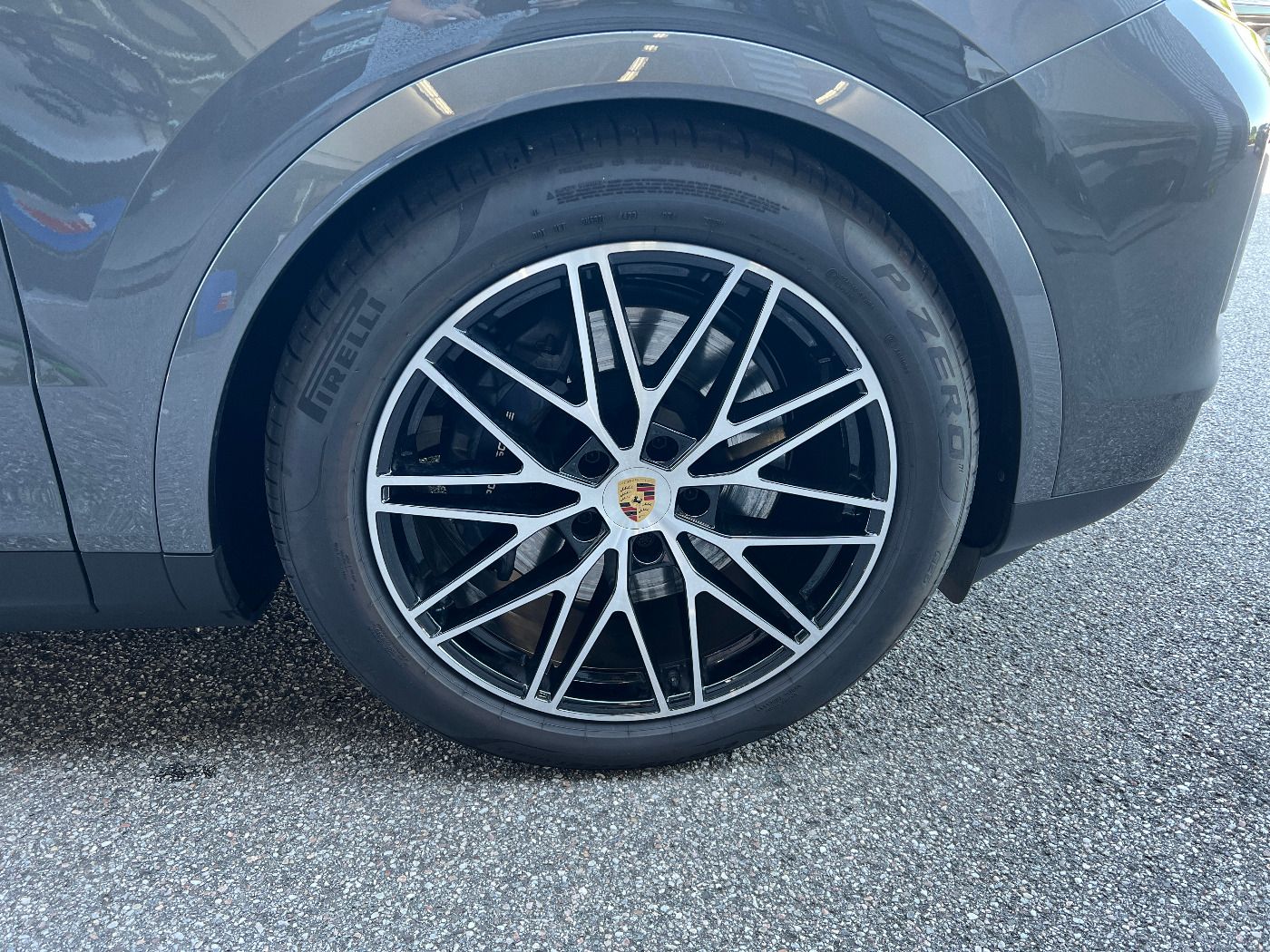 Porsche Cayenne E-Hybrid | Luftfederung | InnoDrive |