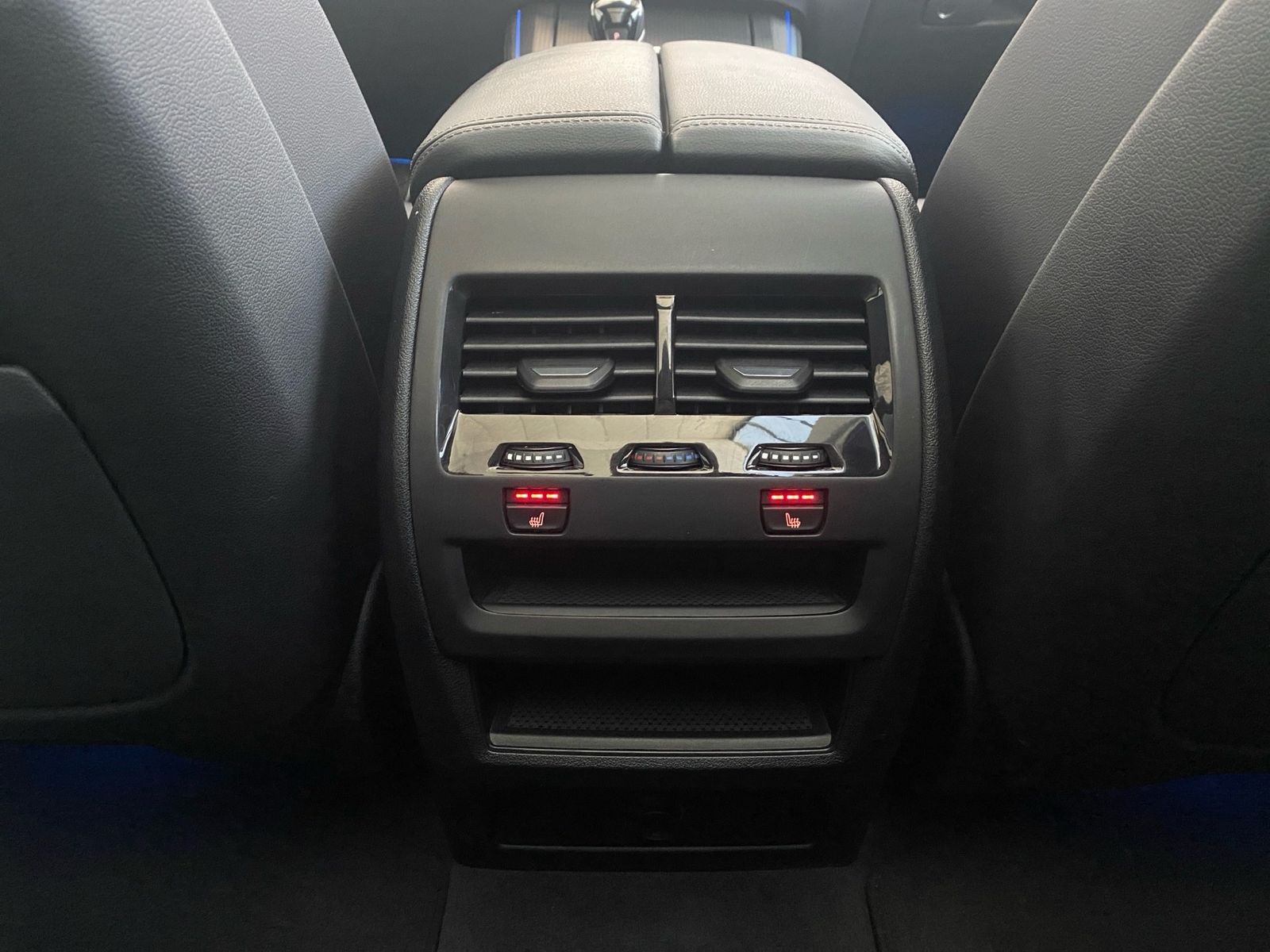 BMW X5 xDrive45e Sport HUD Laser Pano DA Prof AHK B&