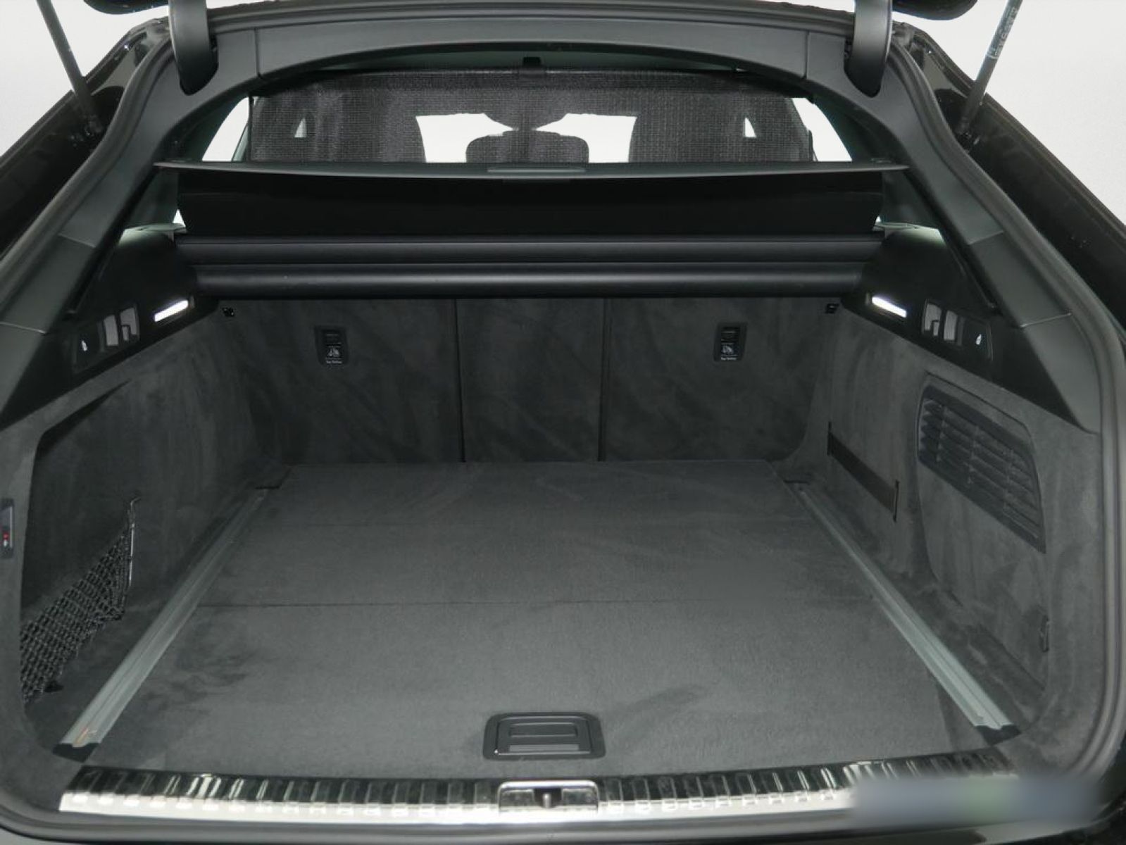 Audi A6 Avant 40 TDI quattro S Line - Samsaru's Car Outlet