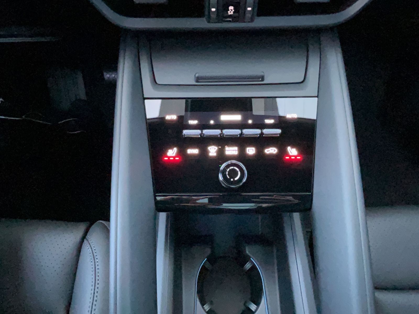 Porsche Macan 4 - Samsaru's Car Outlet