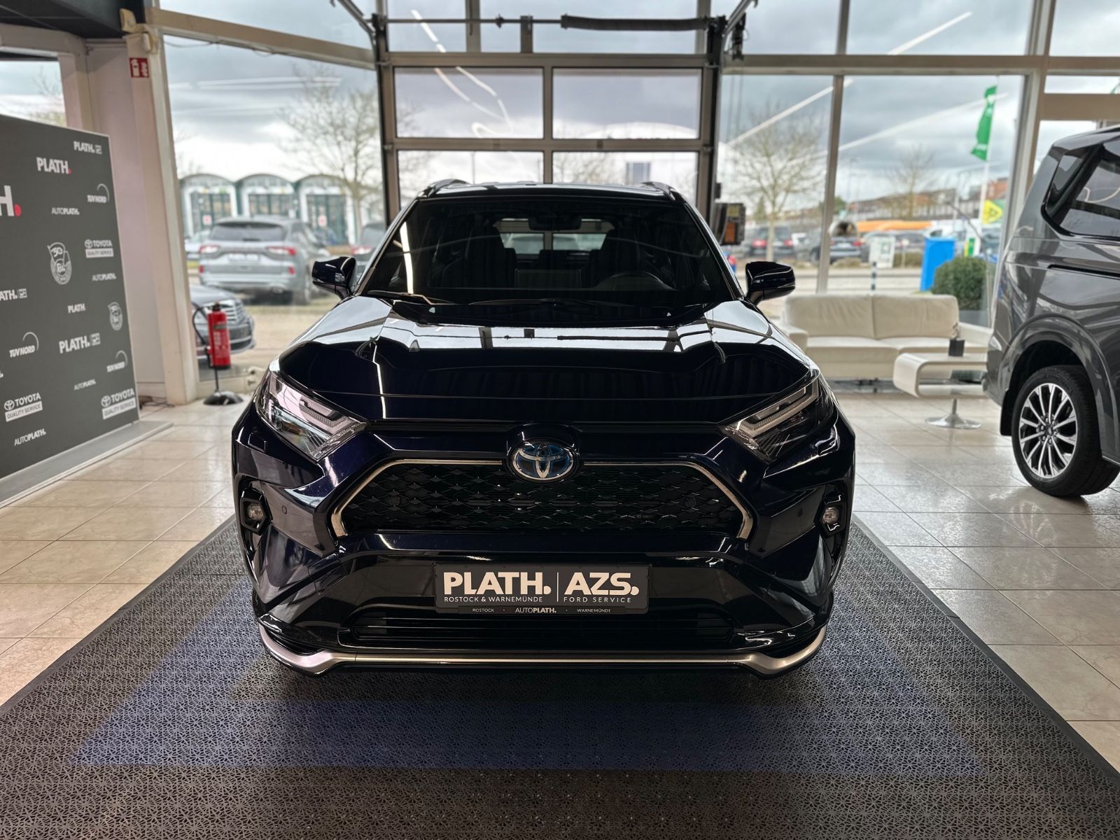 Toyota RAV4 Plug-in Hybrid 4x4 - Samsaru's Car Outlet