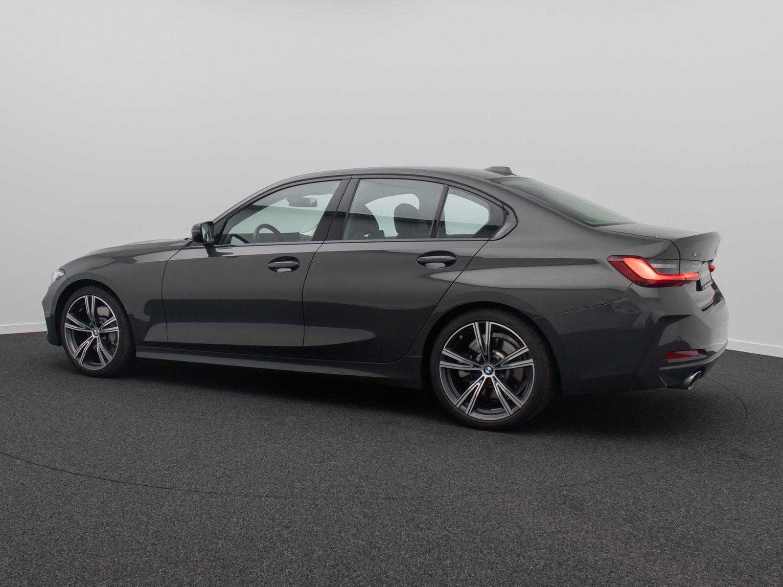 BMW 330i xD Komfort DAB HiFi Leder M Sport 19Zoll