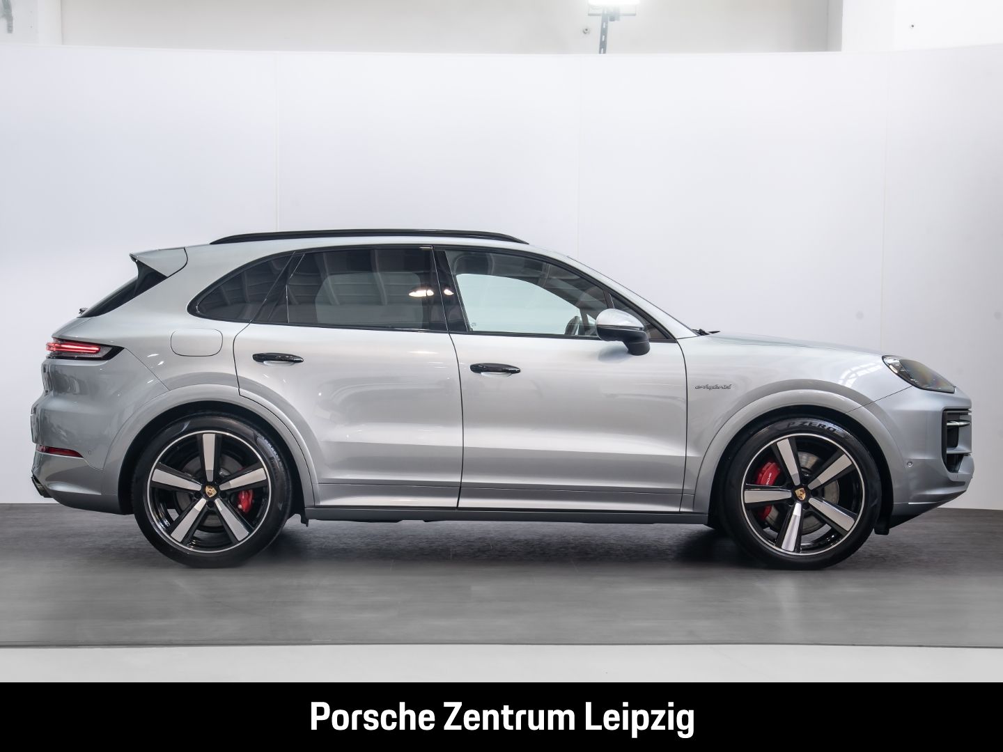 Porsche Cayenne S E-Hybrid SportDesign Sportabgas InnoDr