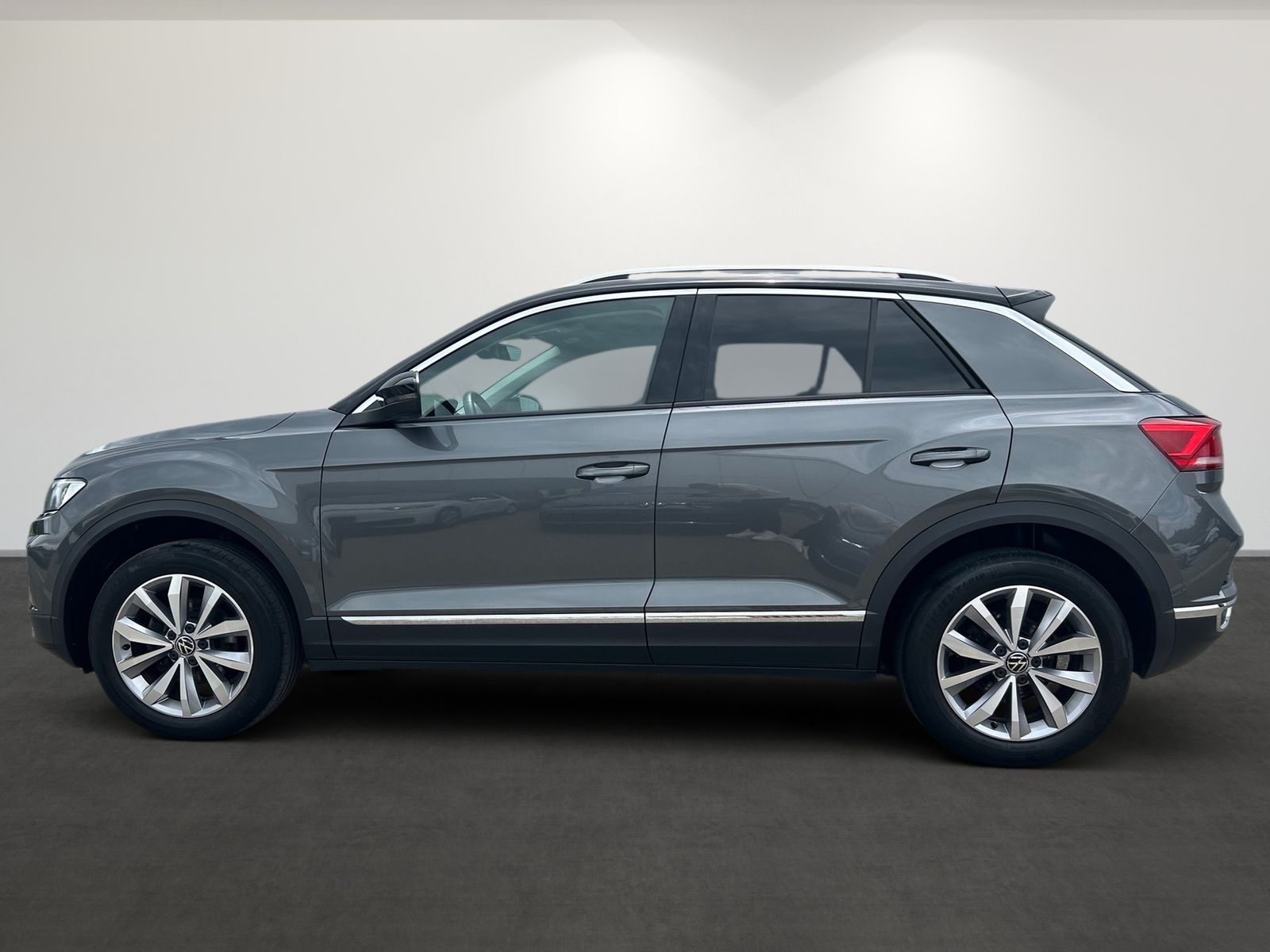 Volkswagen T-Roc 2.0 TDI Style - Samsaru's Car Outlet