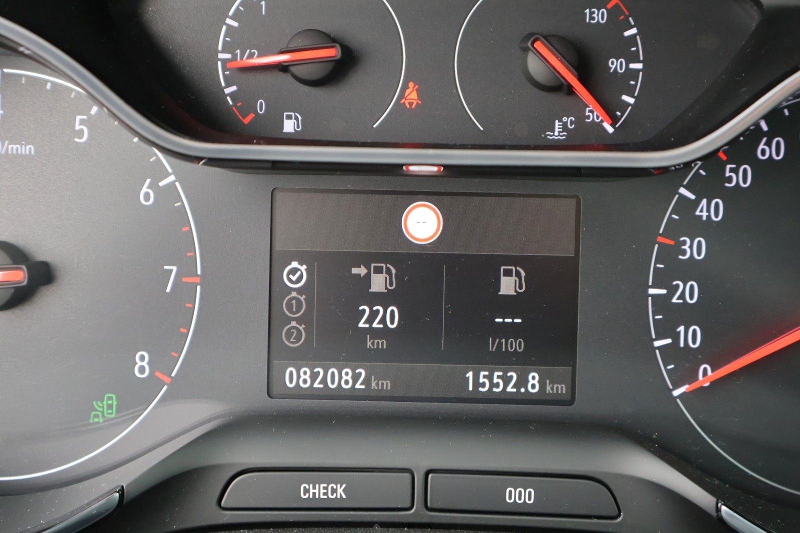 Opel Crossland 1.5 Diesel Ultimate - Samsaru's Car Outlet