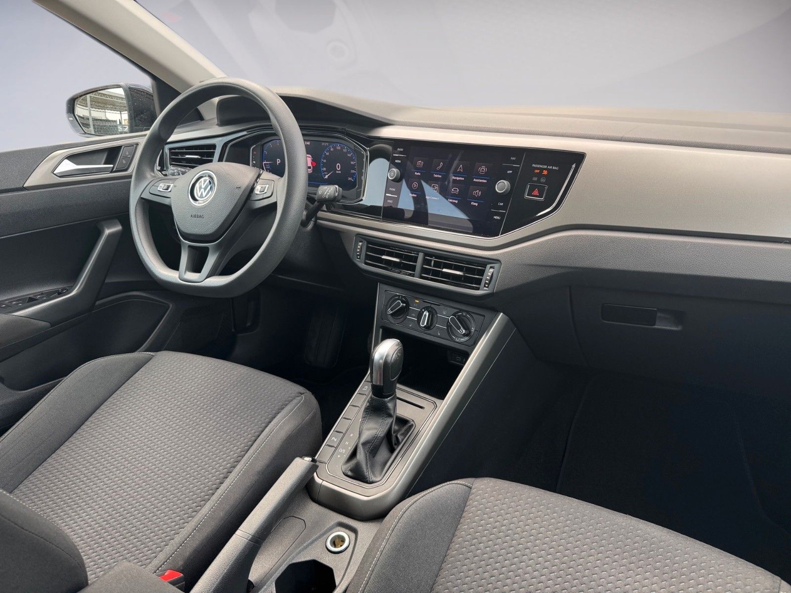 Volkswagen Polo VI Comfortline 1.0TSI - Samsaru's Car Outlet