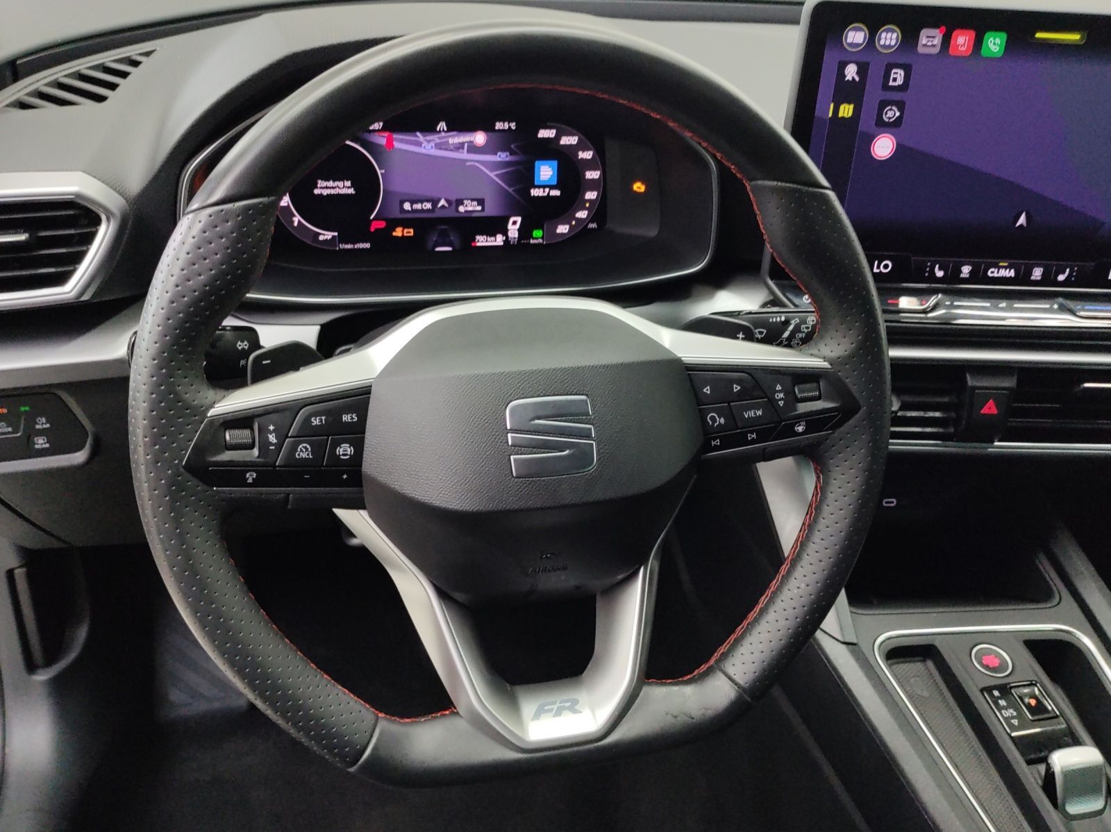 Seat Leon Sportstourer 2.0 TDI DSG FR AHK KAMERA NAVI