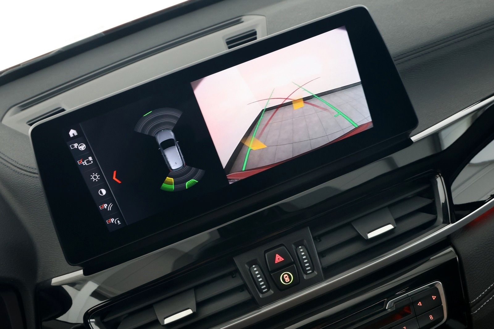 BMW X1 xDrive20d Sport Line - Samsaru's Car Outlet