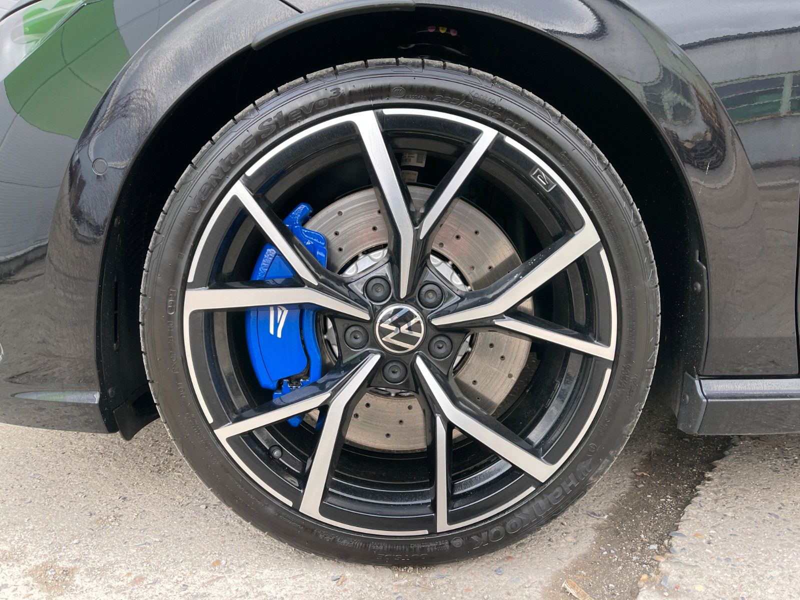 Volkswagen Golf R Variant 2.0TSi 4Motion DSG - Samsaru's Car Outlet