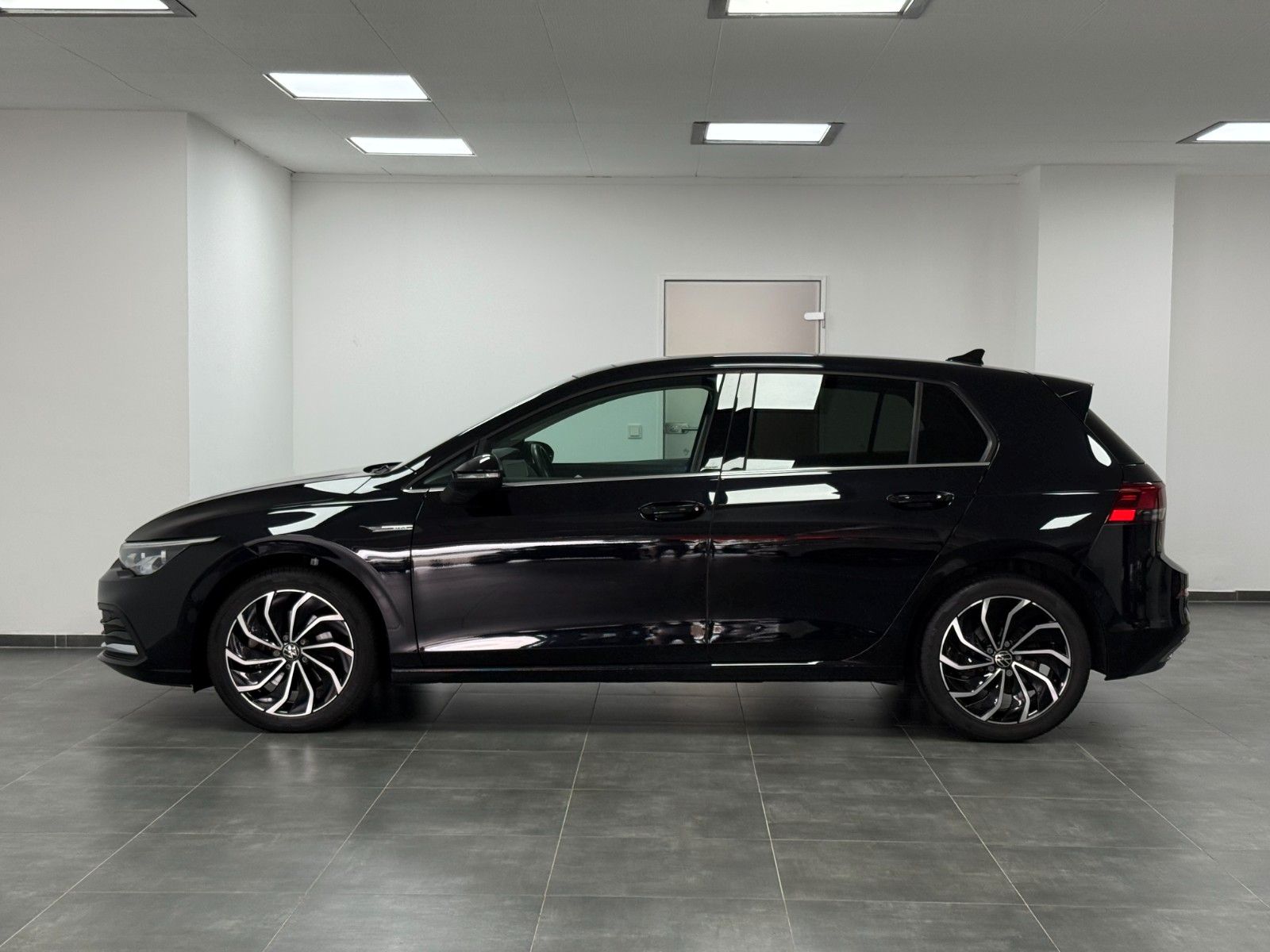 Volkswagen Golf 2.0 TSI/ACC/PANO/KAM/STHZ/AHK/MATRIX/AHK