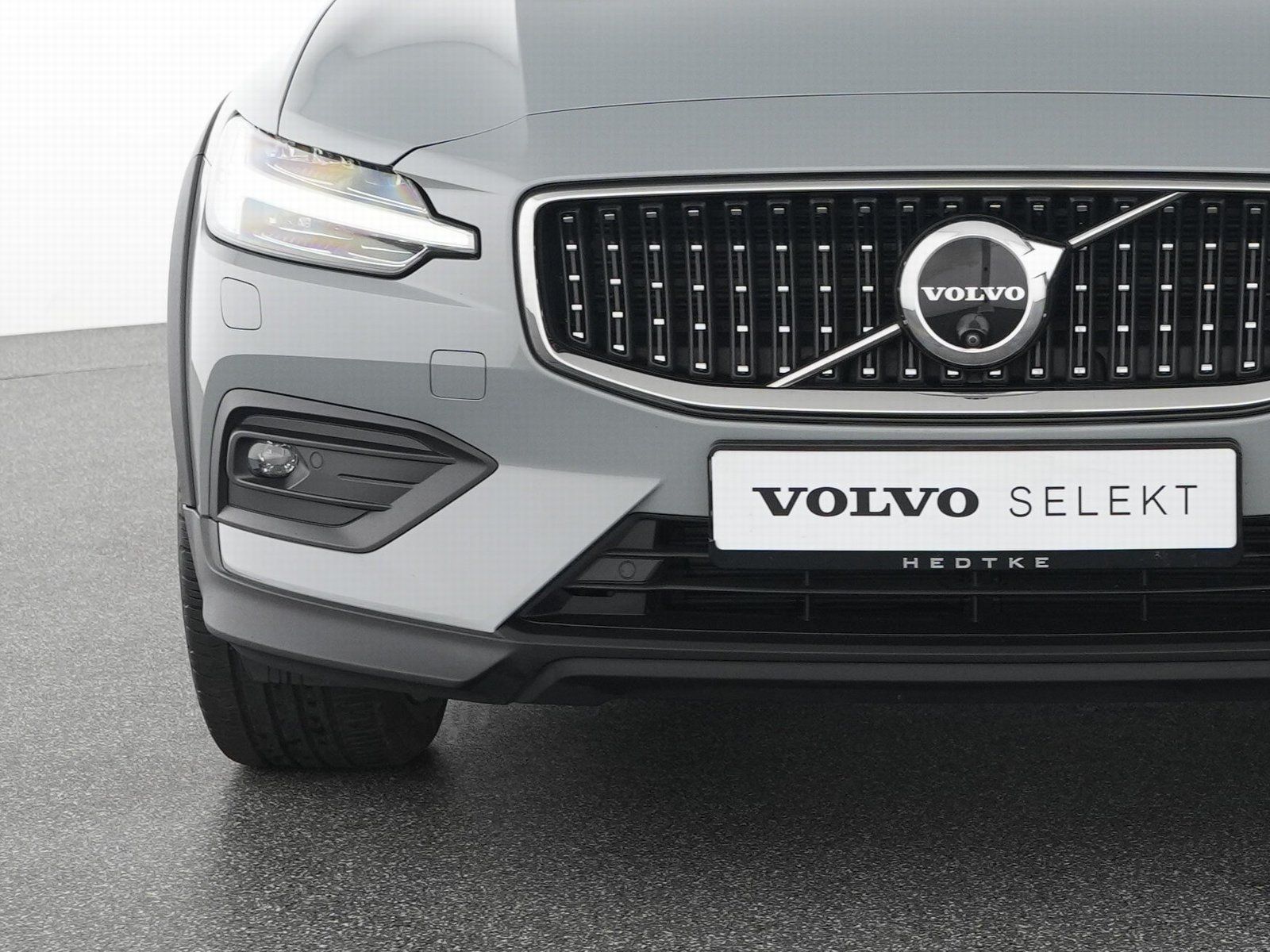 Volvo V60 CC B4 AWD Ultimate SONDERFINANZIERUNG 1,99%*