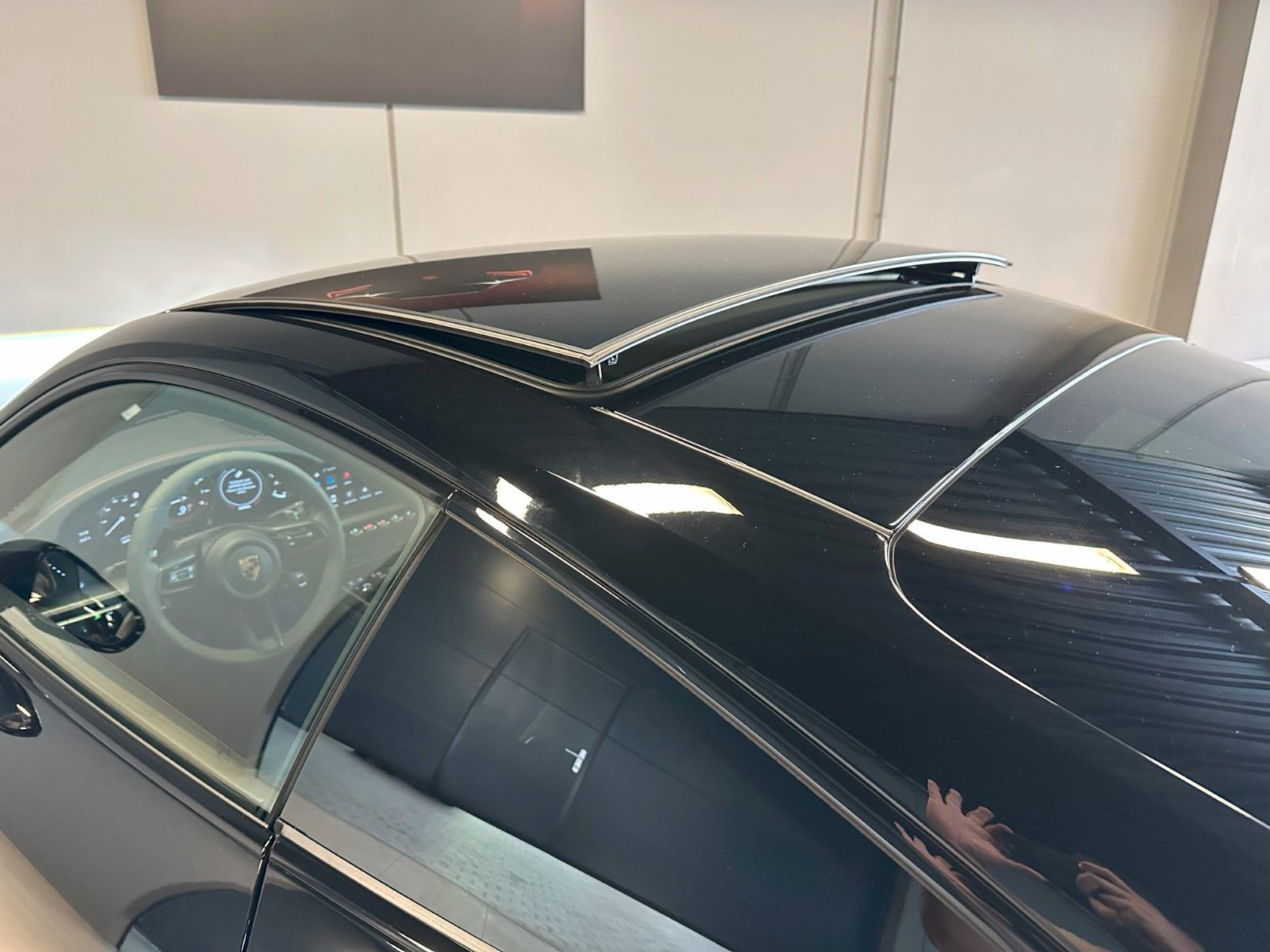 Porsche 992 Carrera 4 GTS Coupe - Samsaru's Car Outlet