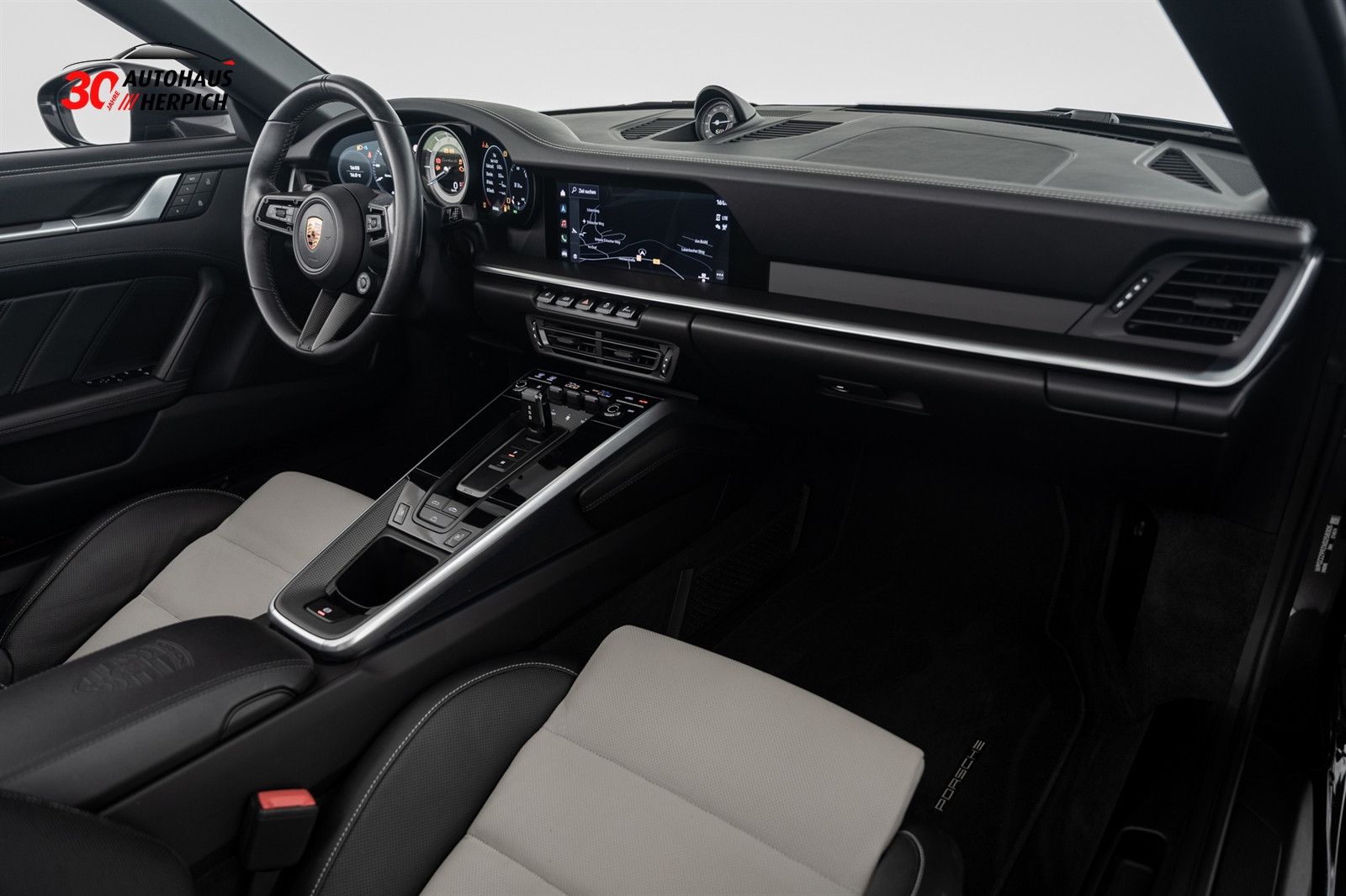 Porsche 992 Turbo S Cabrio PTS Grigiogranitometallic