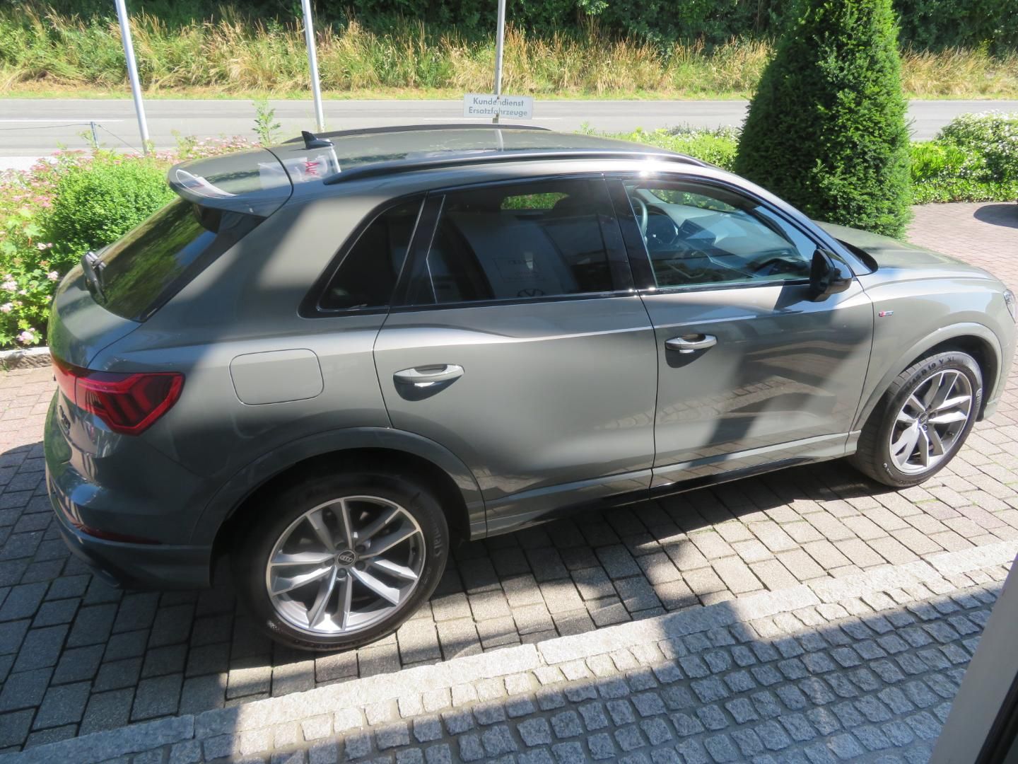 Audi Q3 S line 35 TDI Quattro S-Tronic - Samsaru's Car Outlet