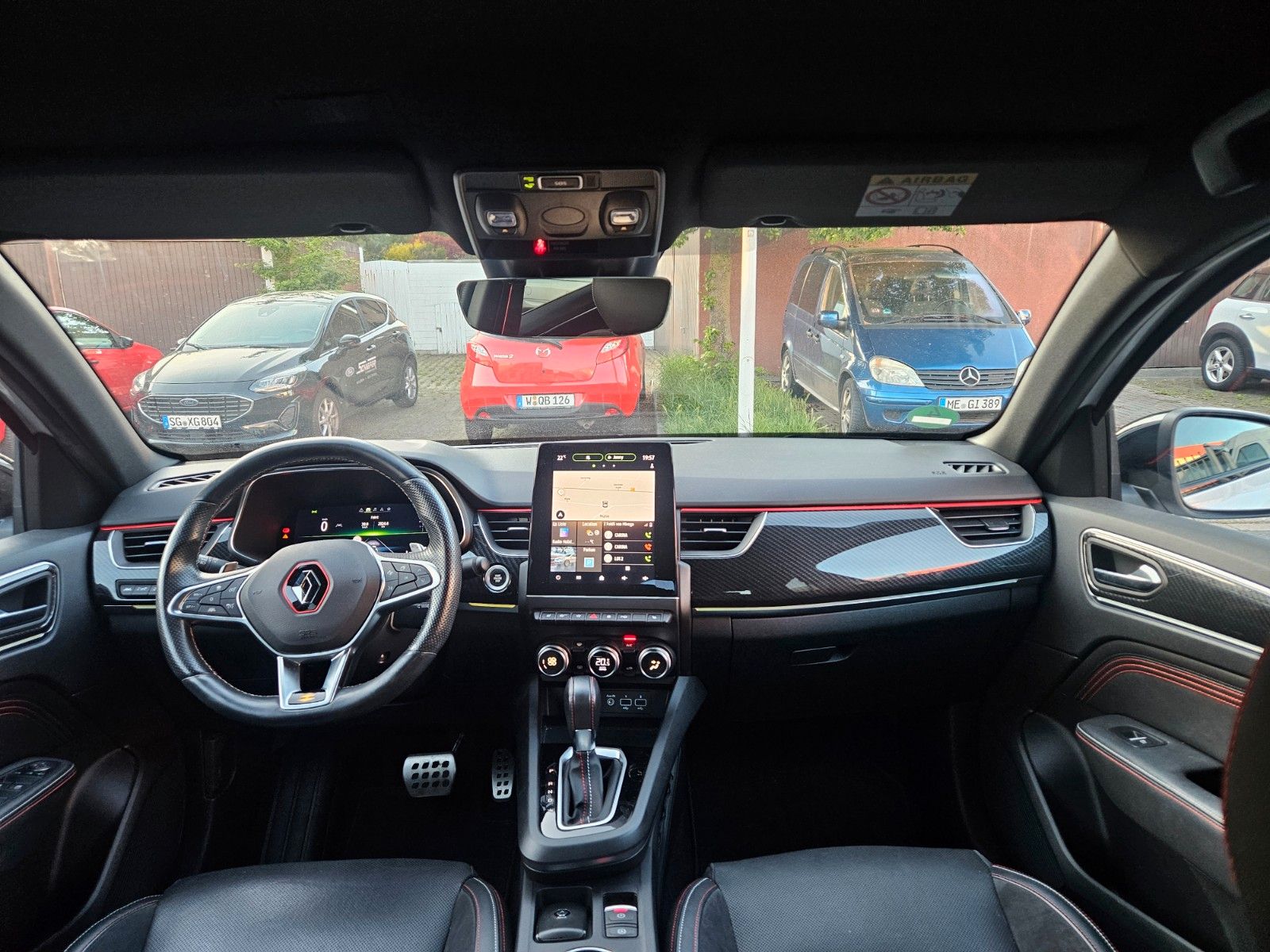 Renault ARKANA 1.3 TCE R.S. LiNE AUT BENZIN/HYBRID - Samsaru's Car Outlet