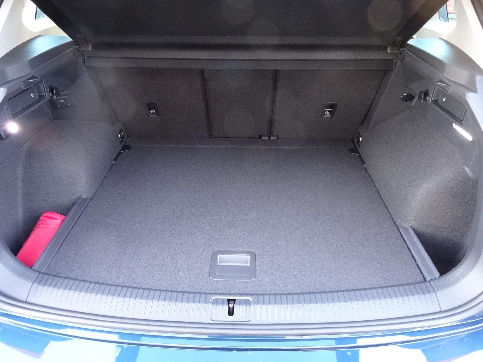 Volkswagen Tiguan 1.5 TSI OPF DSG Elegance - Samsaru's Car Outlet