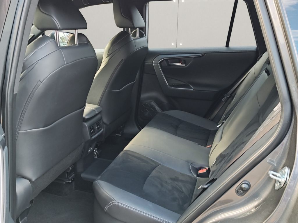 Toyota RAV 4 Plug-in-Hybrid GR SPORT 15 J. Garantie