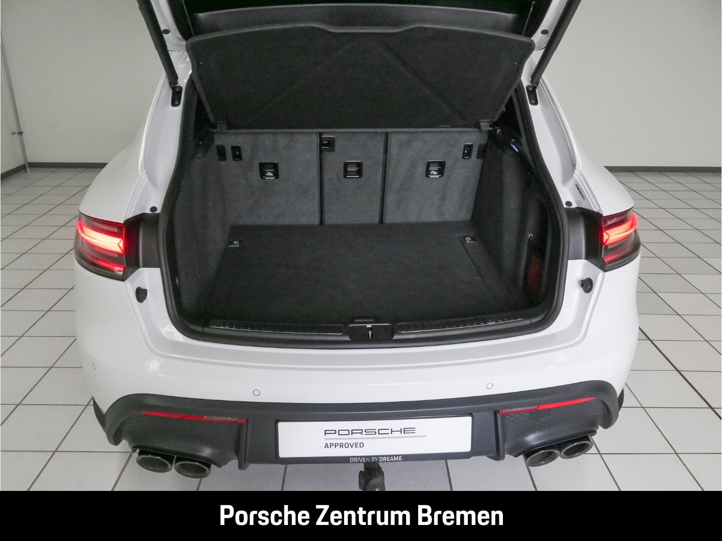Porsche Macan T - Samsaru's Car Outlet