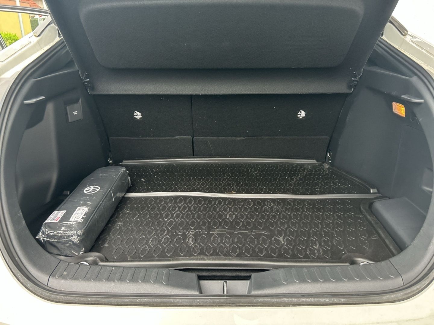 Toyota C-HR Plug-In Hybrid FWD Team Deutschland Navi LE