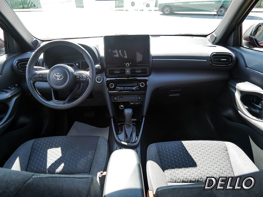 Toyota Yaris Cross Teamplayer Hybrid Navi LED ACC Apple