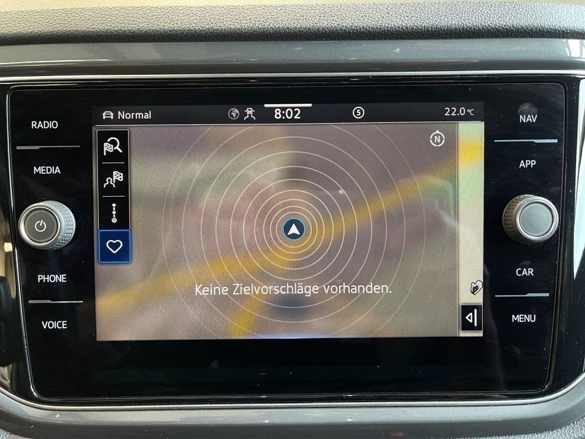 Volkswagen T-Roc 1.5 TSI Sport - Samsaru's Car Outlet