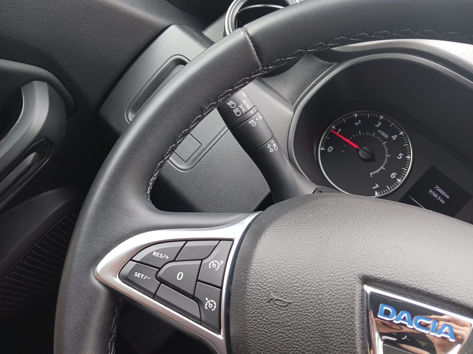 Dacia Duster Prestige Blue dCi 115 2WD - Samsaru's Car Outlet