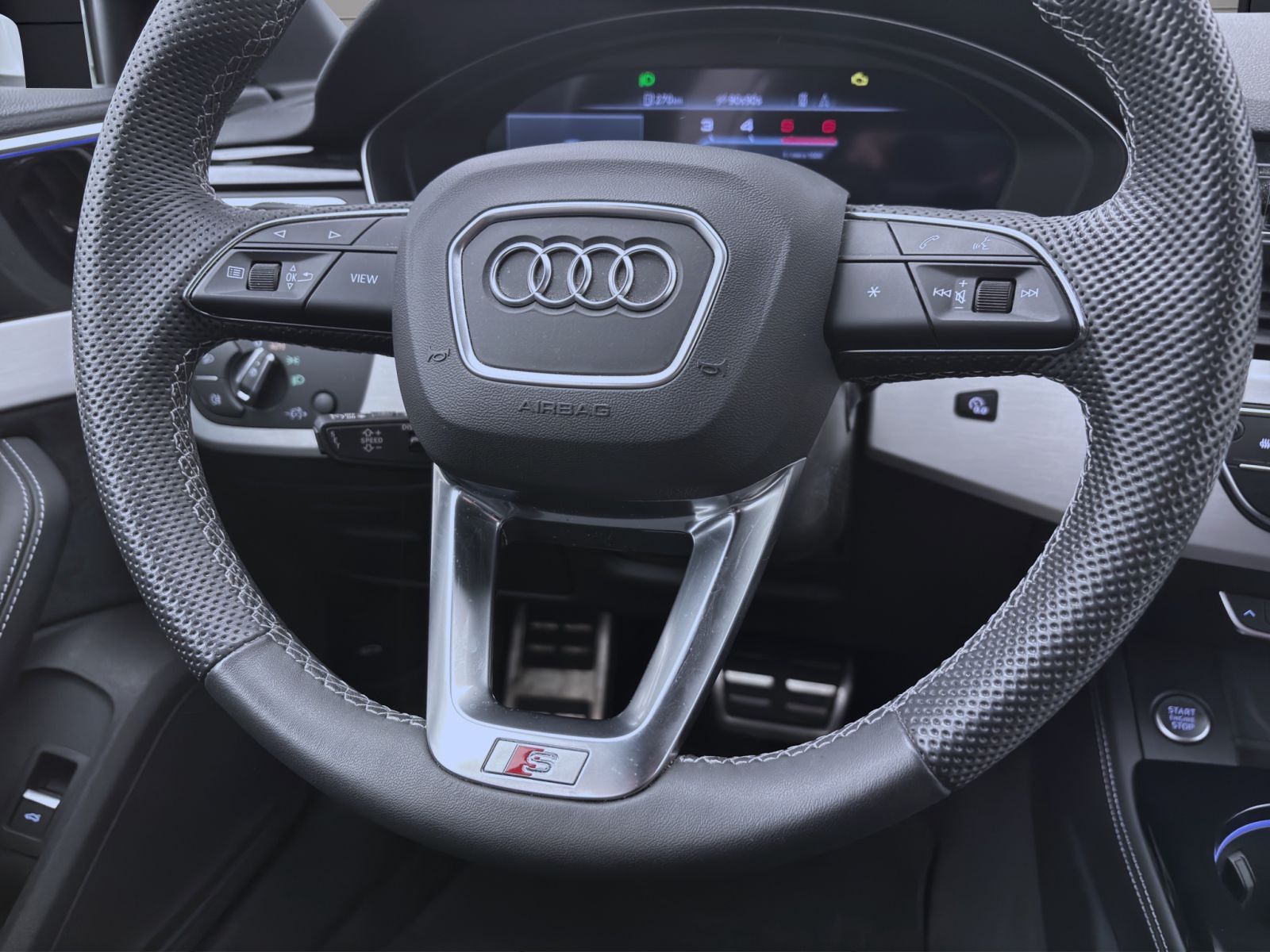 Audi A4 Limousine 40 TDI Q ADVANCED STDHZG MATRIX KAM