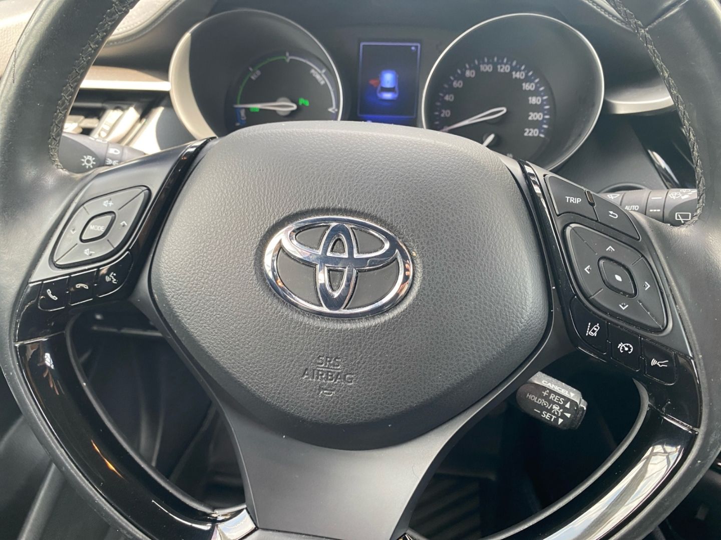Toyota C-HR 1.8 Hybrid Style Selection - Samsaru's Car Outlet