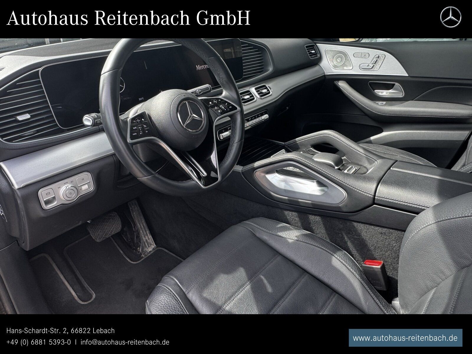 Mercedes-Benz GLE300d 4M AMG+PANO+AHK+360 BURMES+AIRMATIC+MEMO