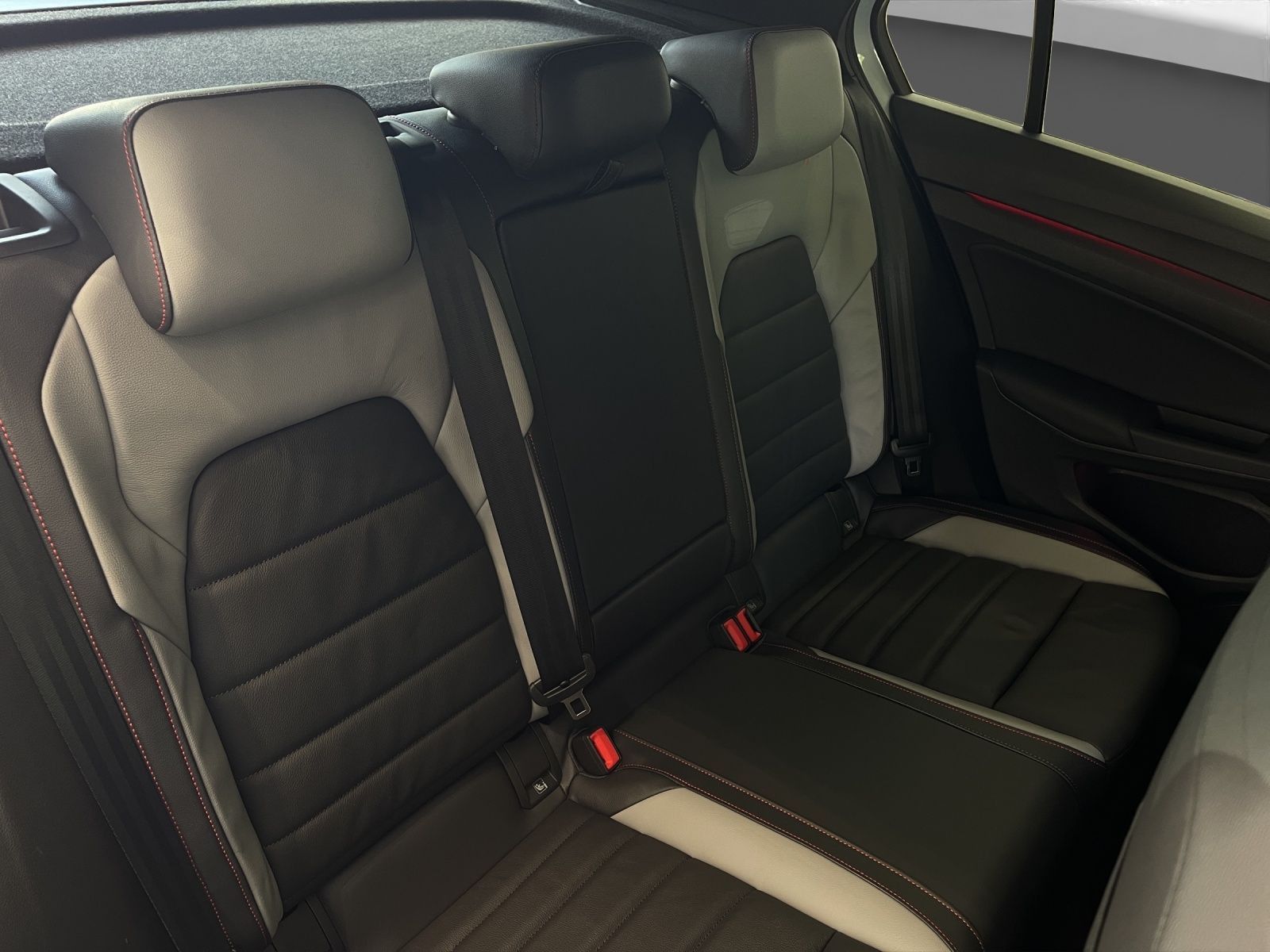 Volkswagen Golf VIII GTI Clubsport Matrix LM 18" Navi 360°