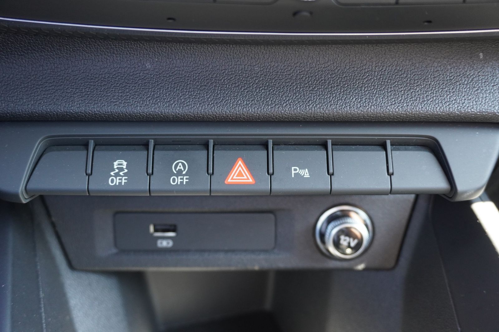 Audi A1 25 TFSI Sportback S-tronic - Samsaru's Car Outlet