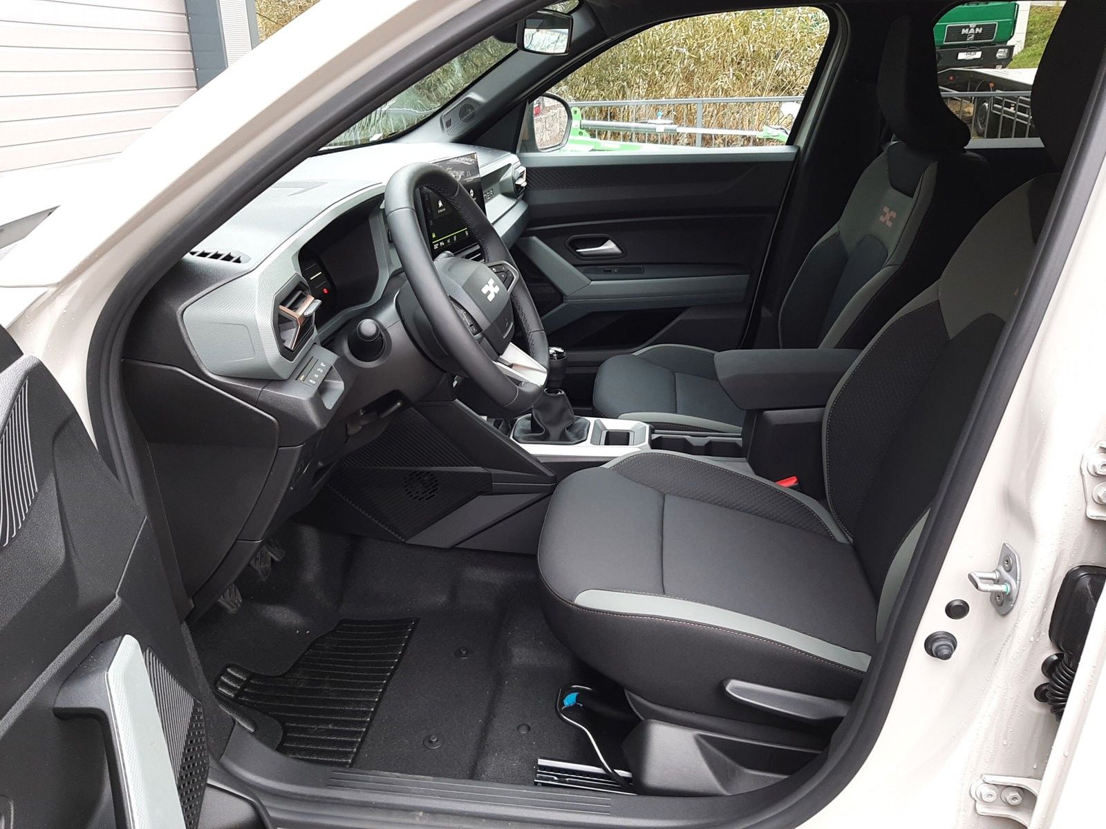 Dacia Duster III TCe 130 Extreme - Samsaru's Car Outlet