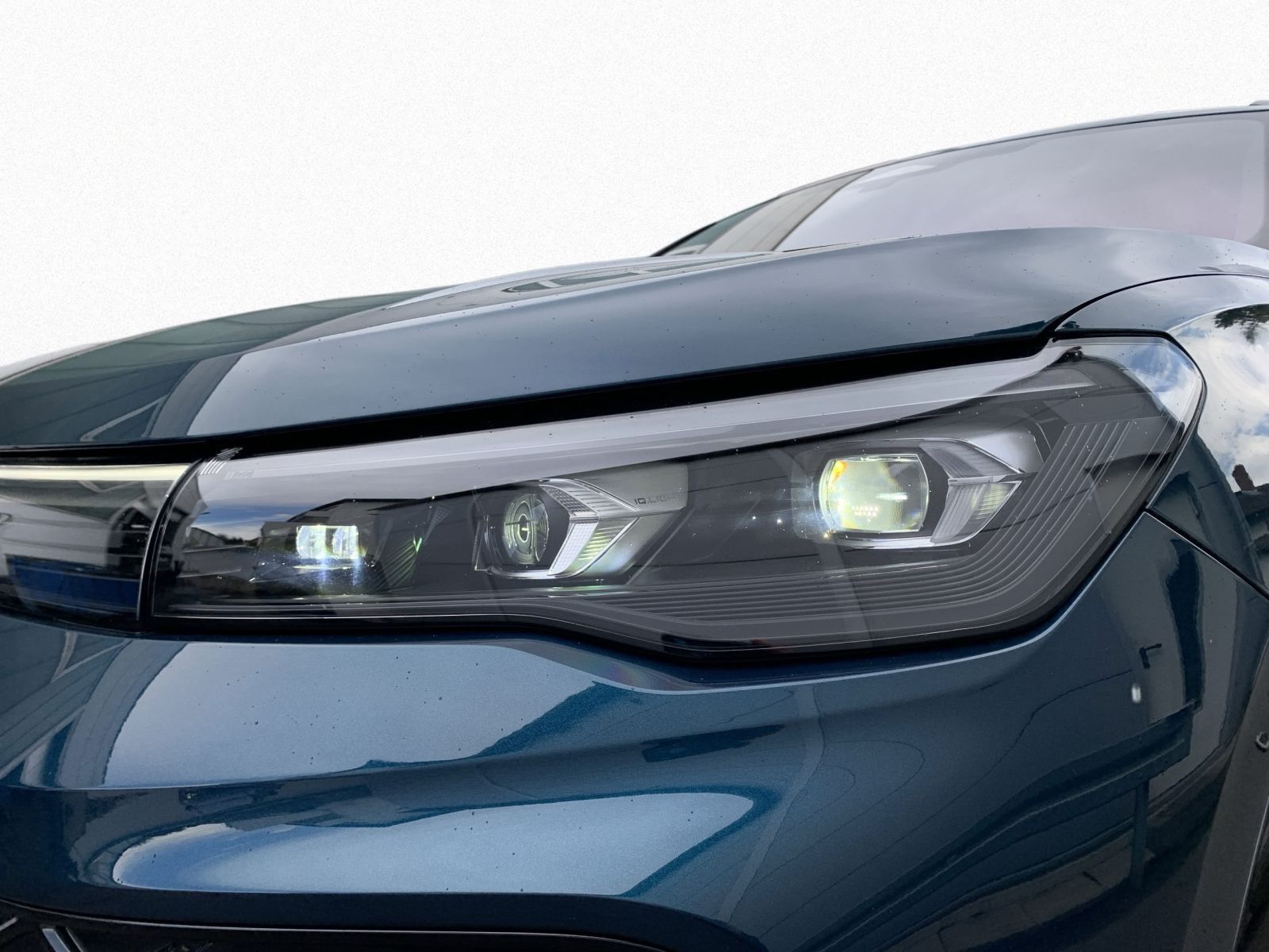 Volkswagen Tiguan 1.5 eHYBRID R LINE IQ.LIGHT+AHK+PANO+ACC