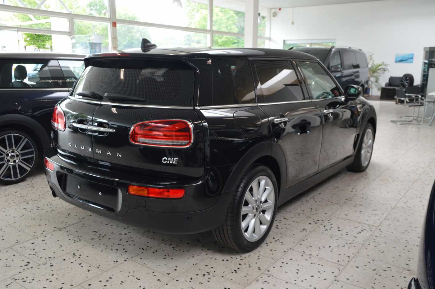 MINI CLUBMAN ONE - Samsaru's Car Outlet