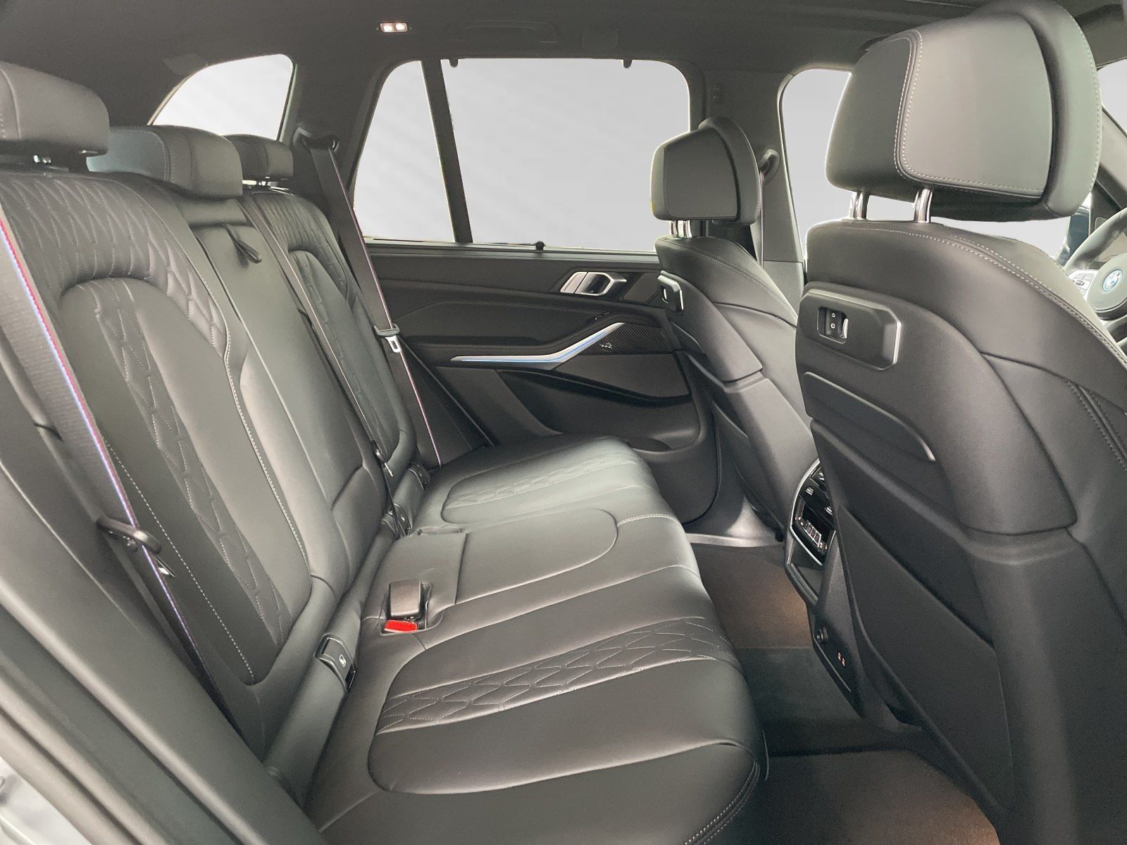BMW X5 xDrive50e M Sport Pro|AHK|SkyLounge|H/K