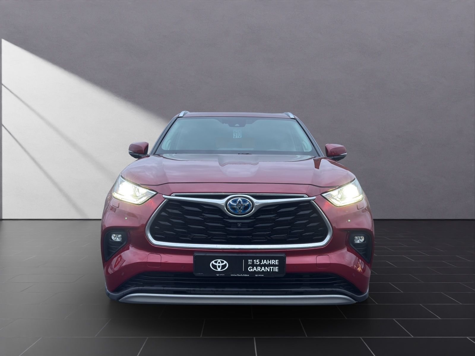 Toyota Highlander Hybrid Luxury 7 SITZER+AHK+LEDER+HuD