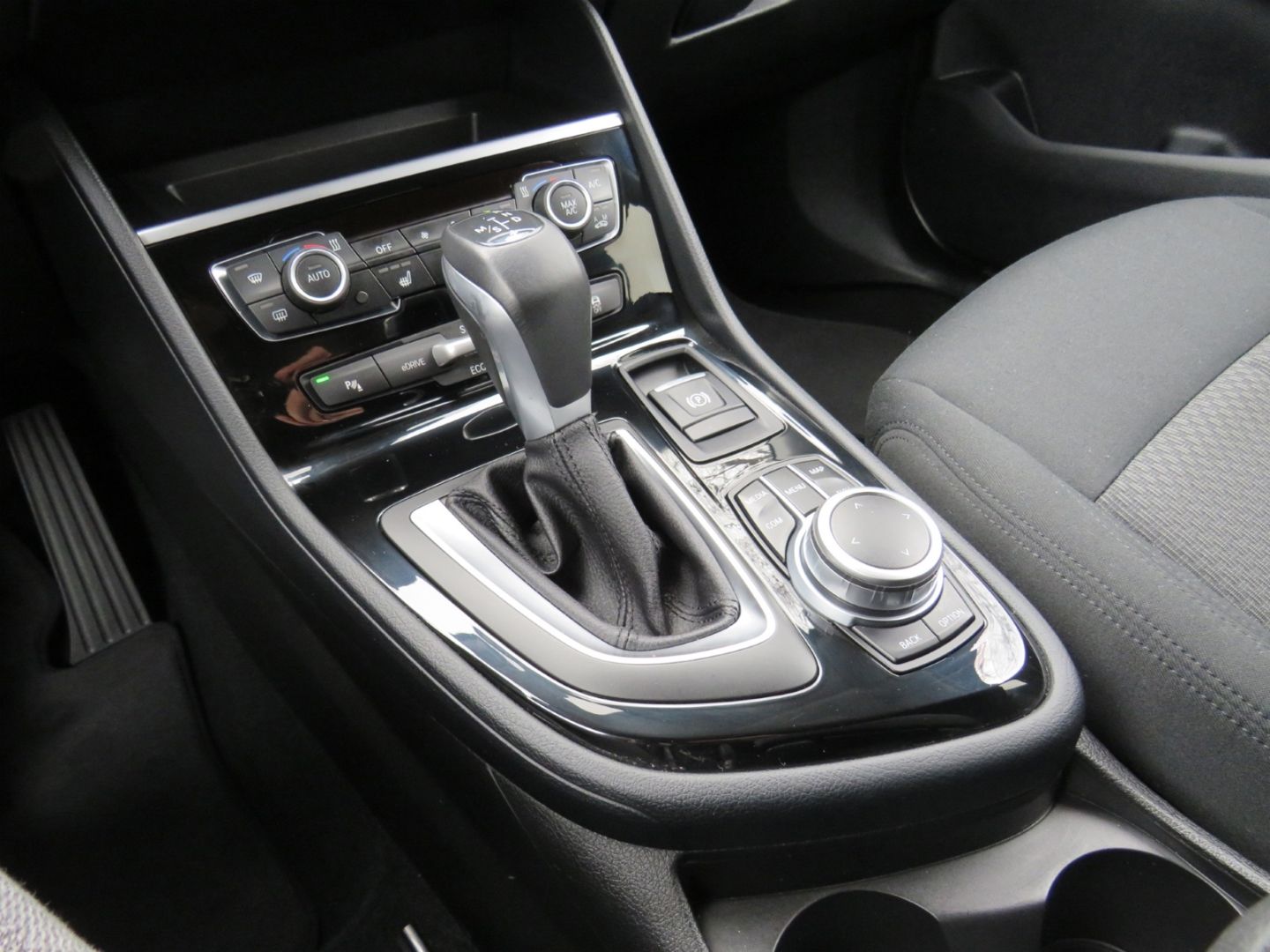 BMW 225 Active Tourer Advantage xe iPerformance - Samsaru's Car Outlet