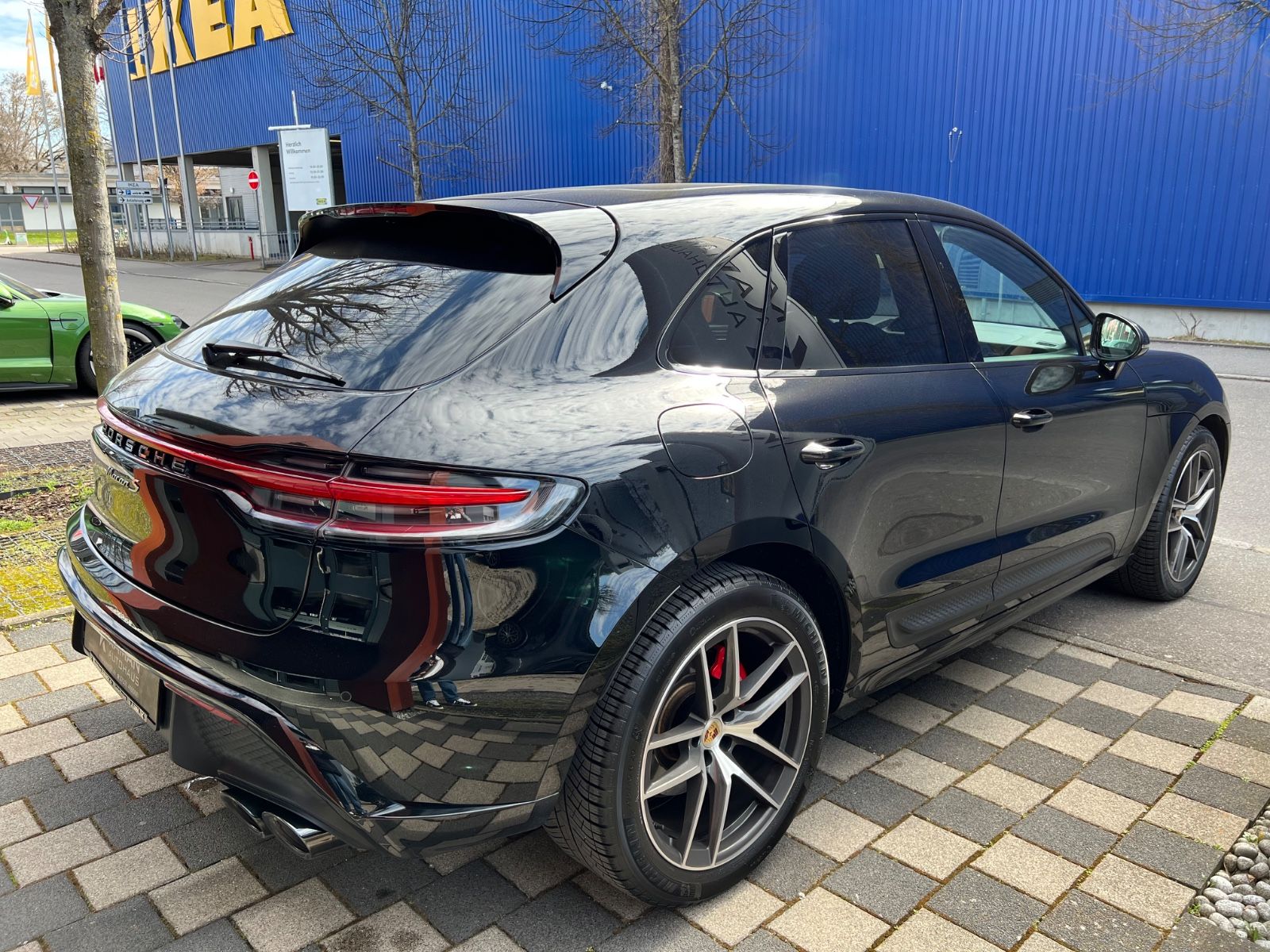 Porsche Macan S - Samsaru's Car Outlet