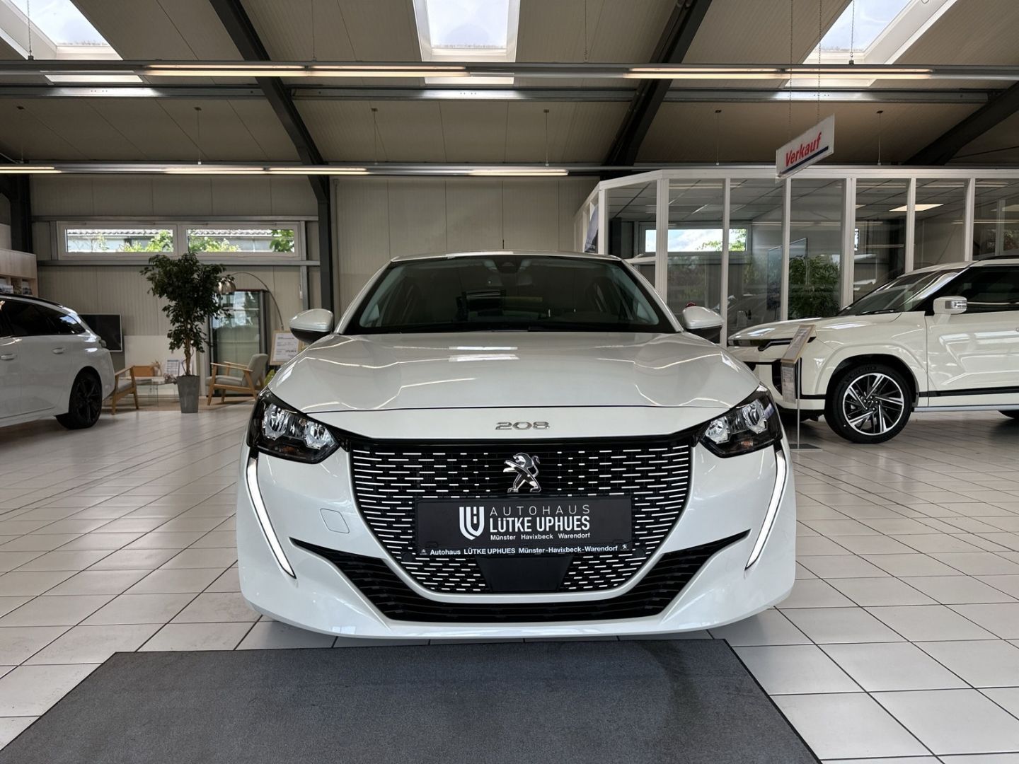 Peugeot 208 e- Allure - Samsaru's Car Outlet