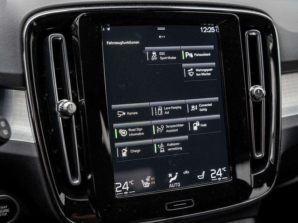 Volvo XC40 T4 Recharge Inscription Expression