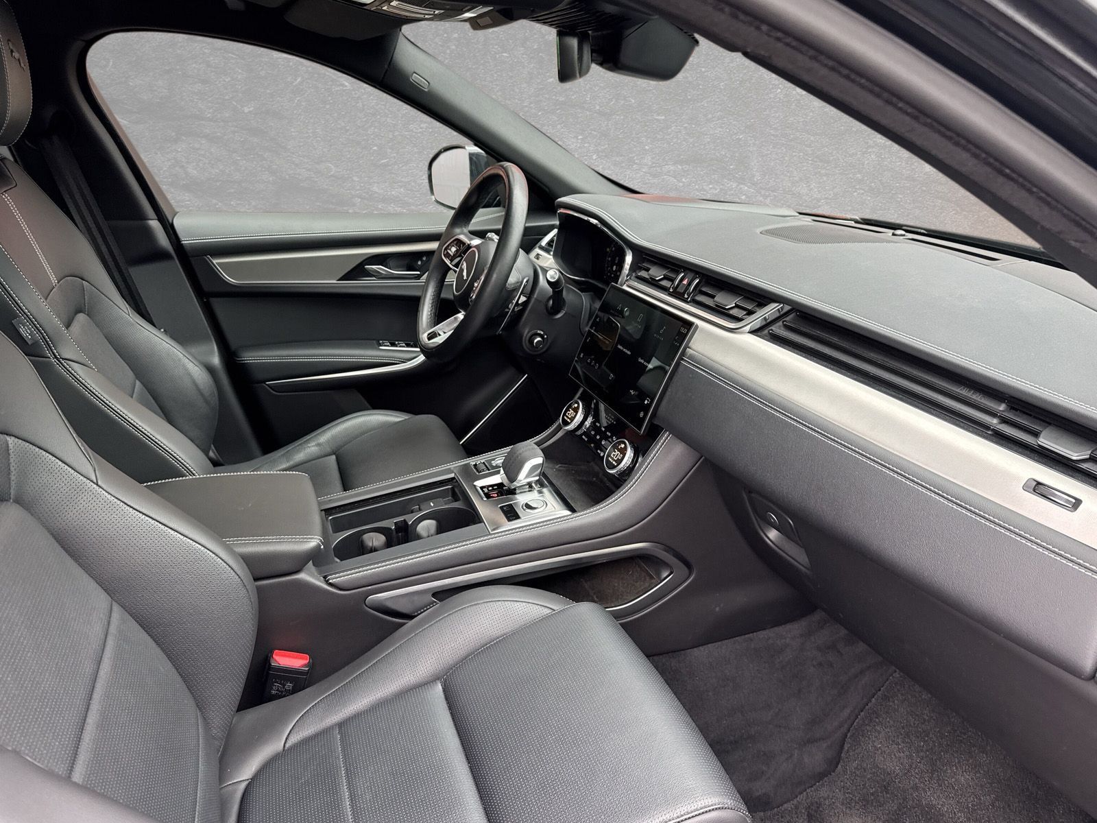 Jaguar F-Pace D300 AWD R-Dynamic SE 90th / HUD / Winter