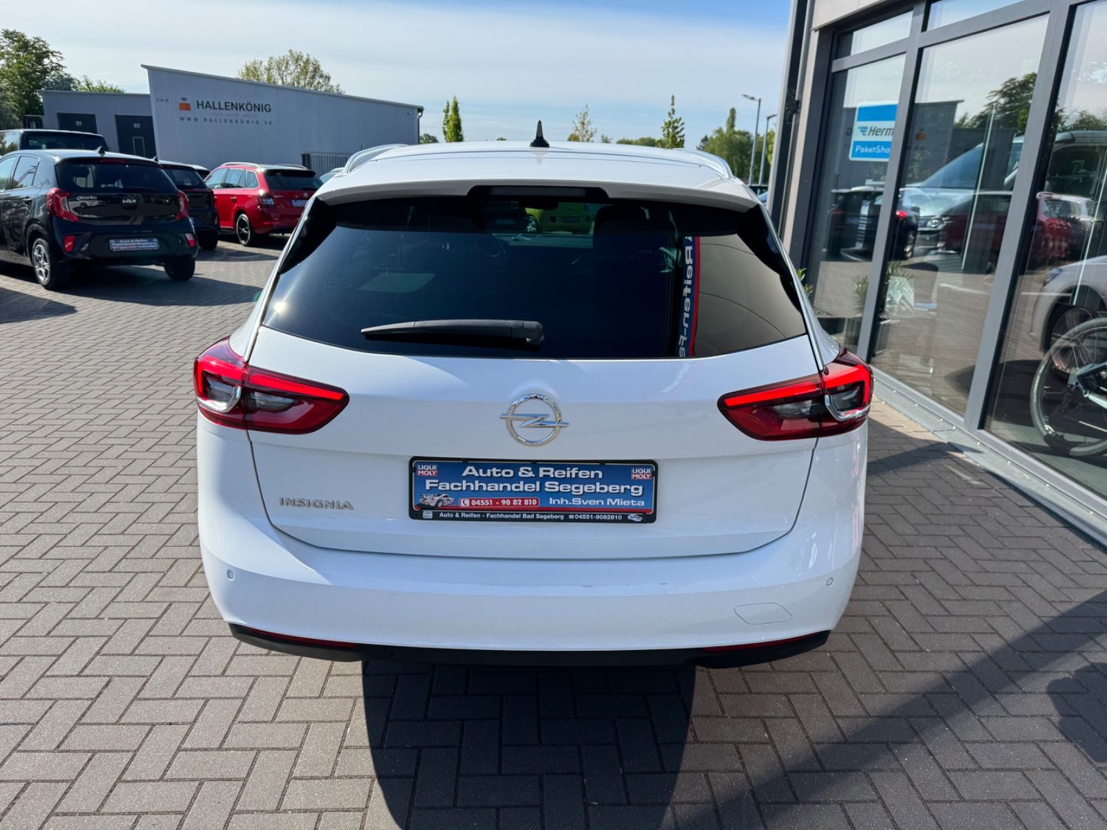 Opel Insignia B Sports Tourer Business - Samsaru's Car Outlet