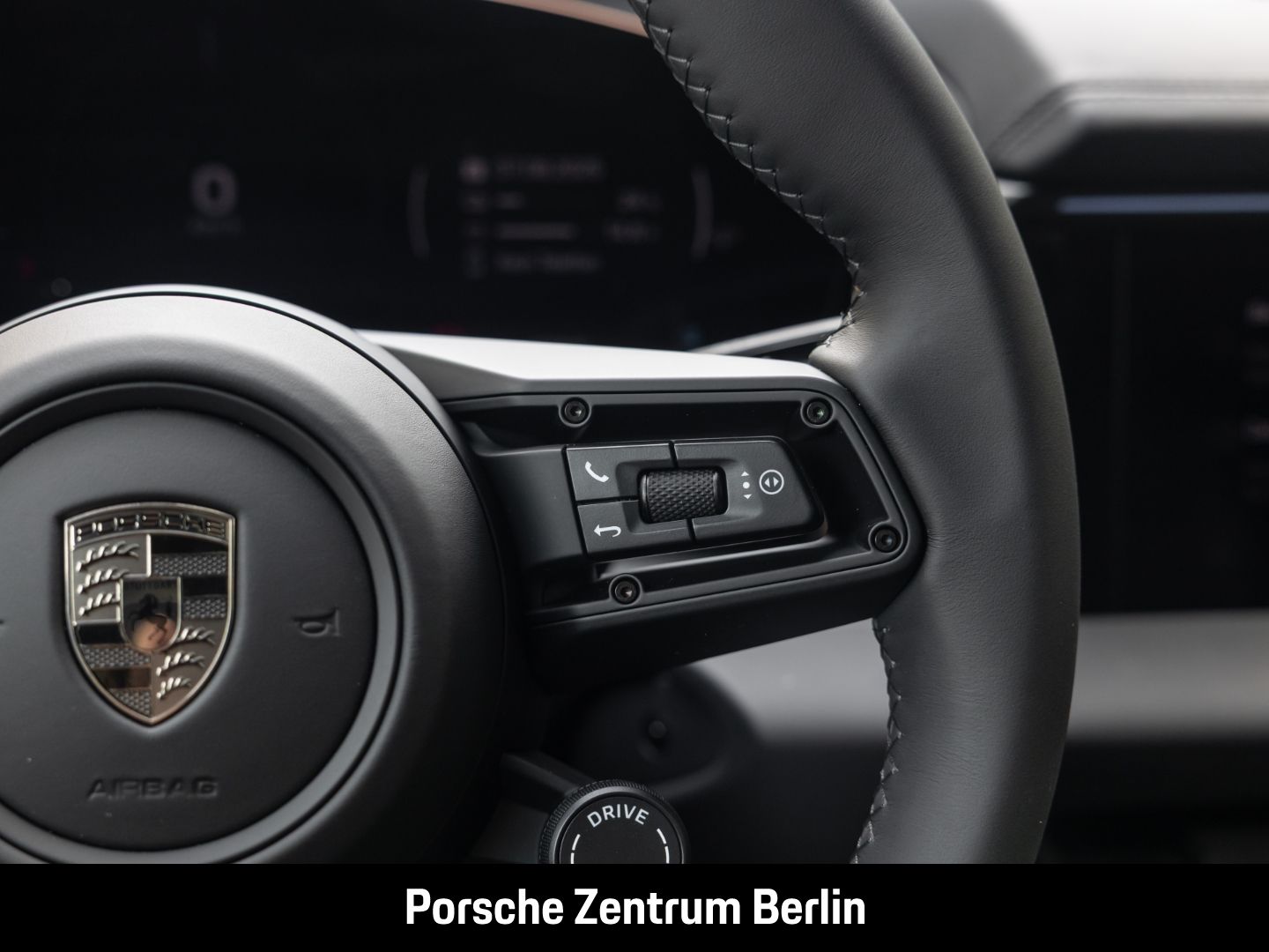 Porsche Macan Turbo Burmester Rückfahrkamera Panorama