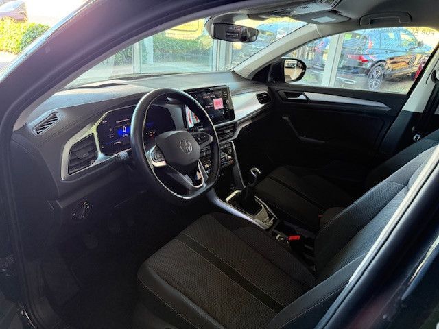 Volkswagen T-ROC Life - Samsaru's Car Outlet