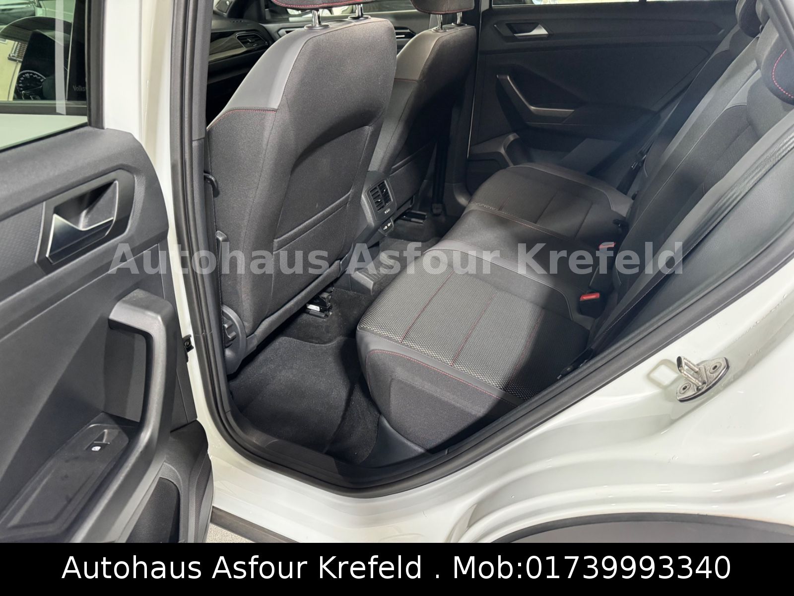 Volkswagen T-Roc Sport Black - Samsaru's Car Outlet