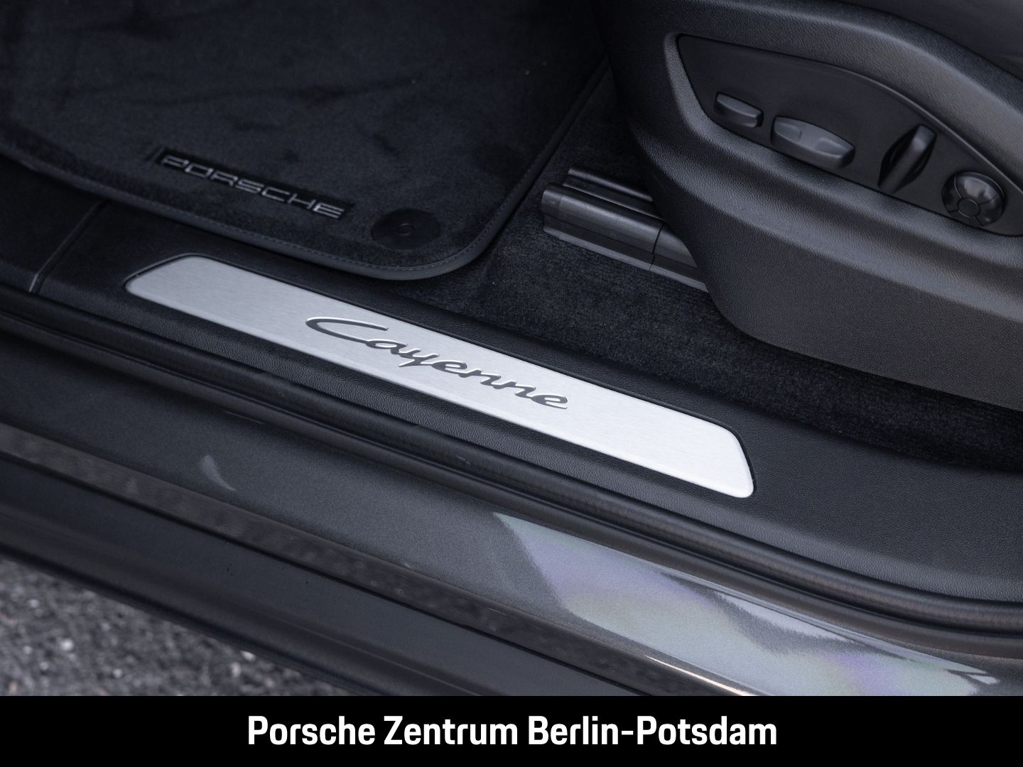 Porsche Cayenne E-Hybrid BOSE Luftfederung Panoramadach