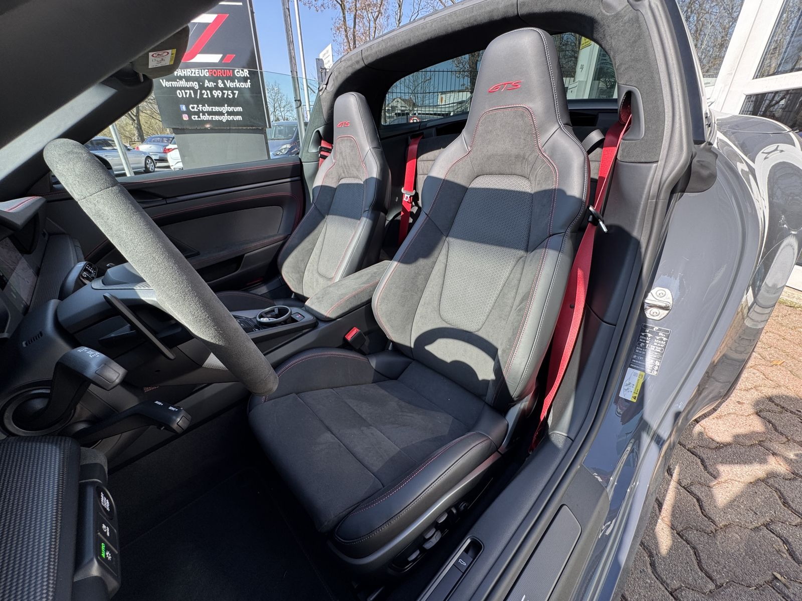 Porsche 992 .2 Targa 4 GTS T-Hybrid