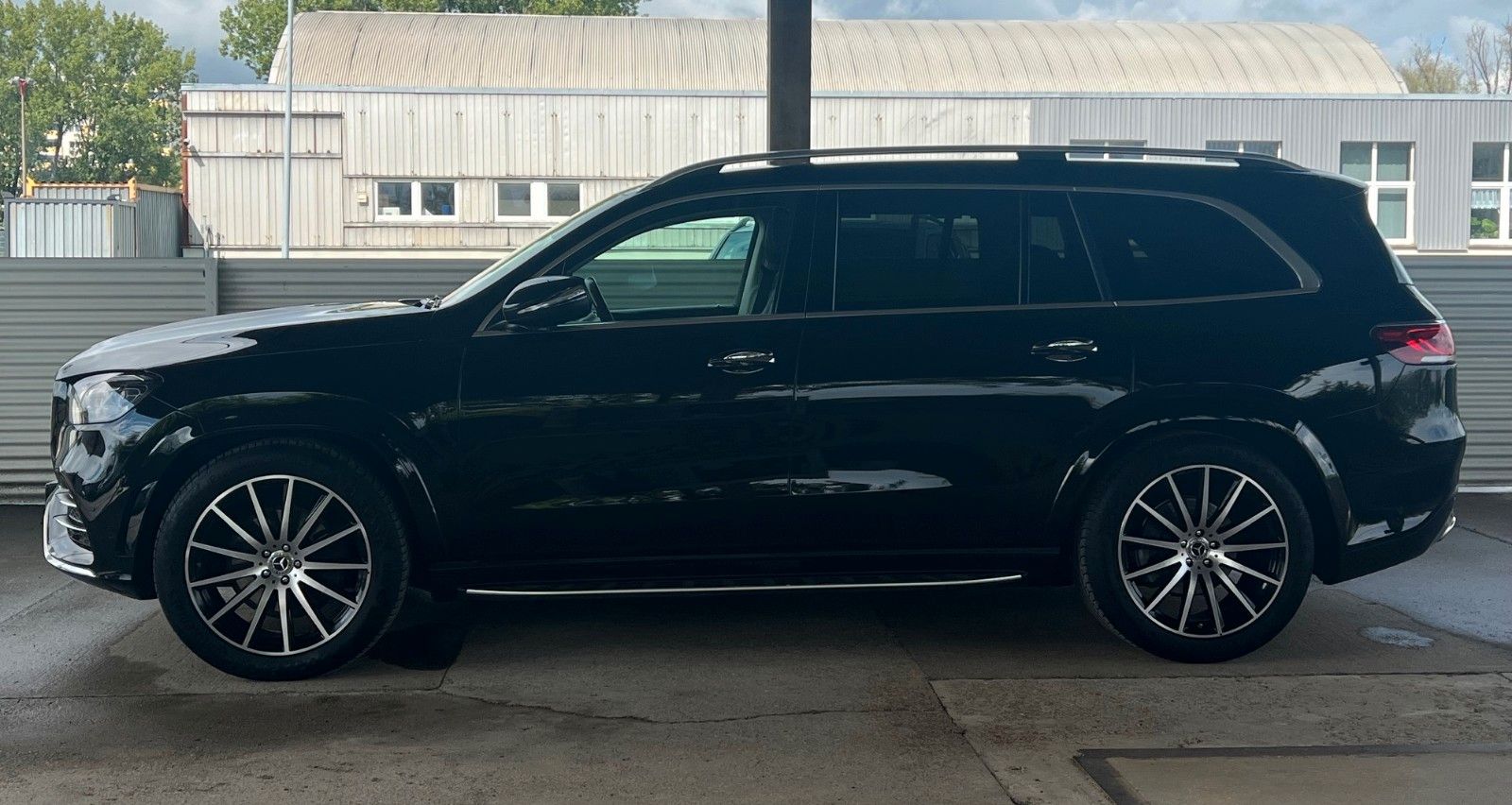 Mercedes-Benz GLS 580 4M AMG-LINE - Samsaru's Car Outlet