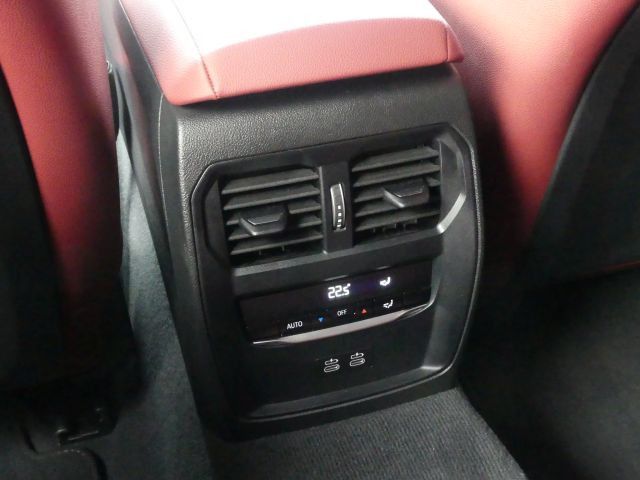 BMW 330 e Drive Tour M Sport Pano° AdLED°ACC°AHK°360