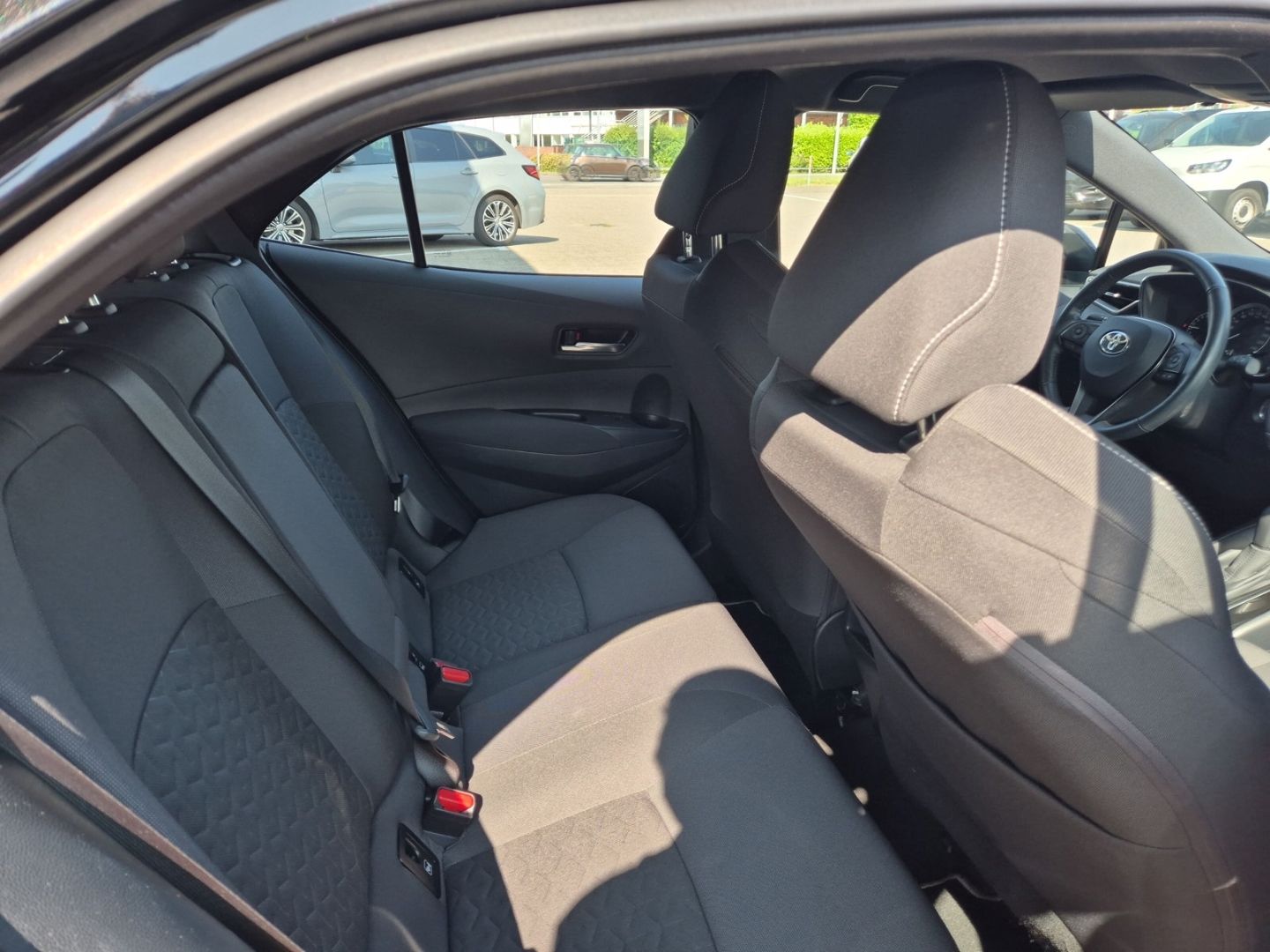 Toyota Corolla Hybrid Business Edition - Samsaru's Car Outlet